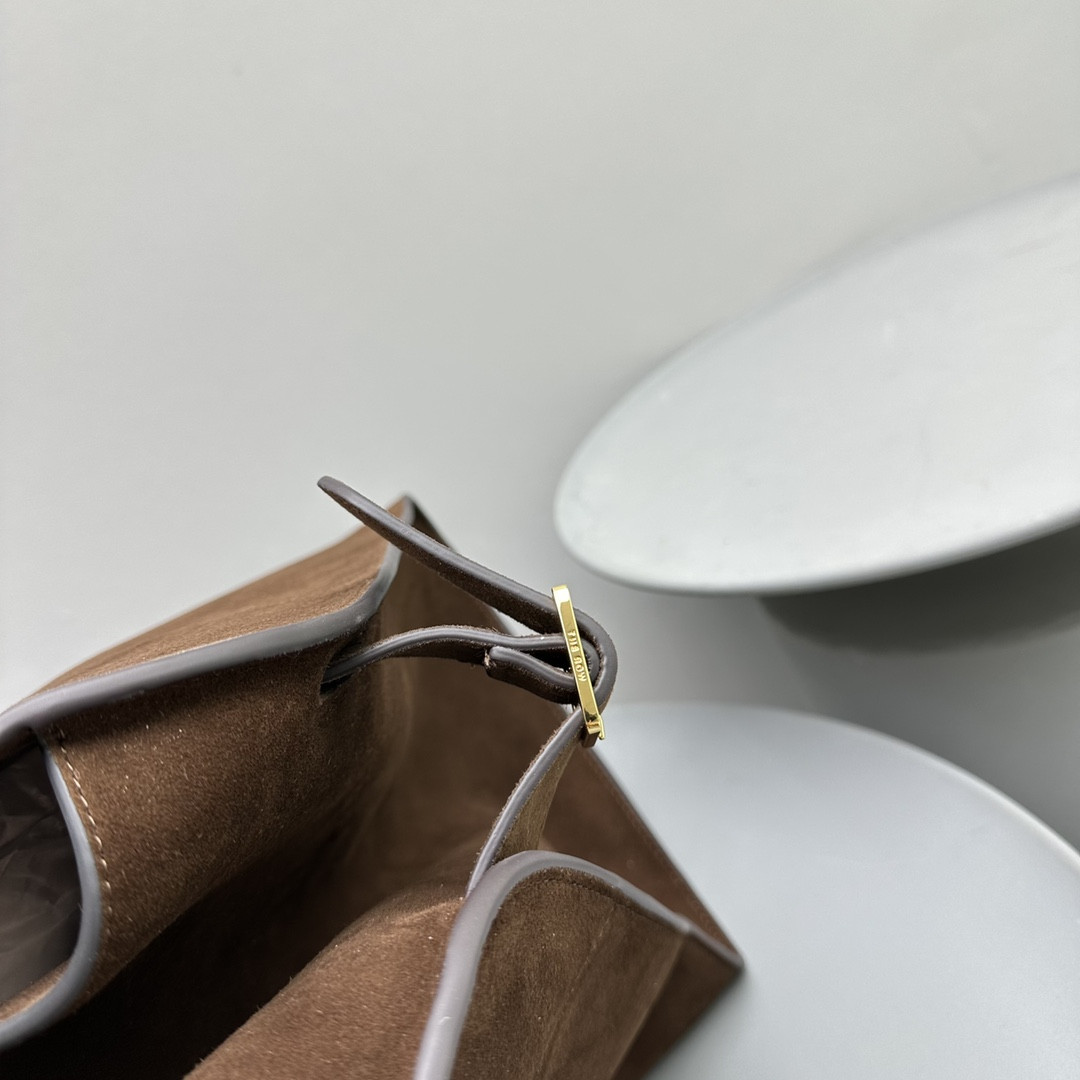 T*e R0w MARGAUX 17   43x24x30cm