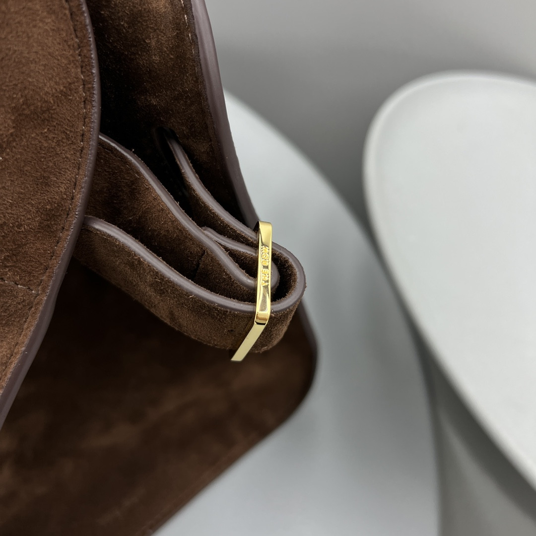 T*e R0w MARGAUX 15   38.5x16x30cm