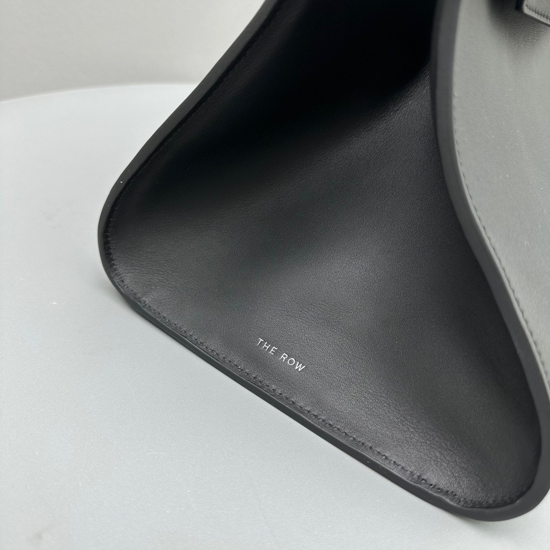 T*e R0w Margaux belt 15 38.5x16x30cm