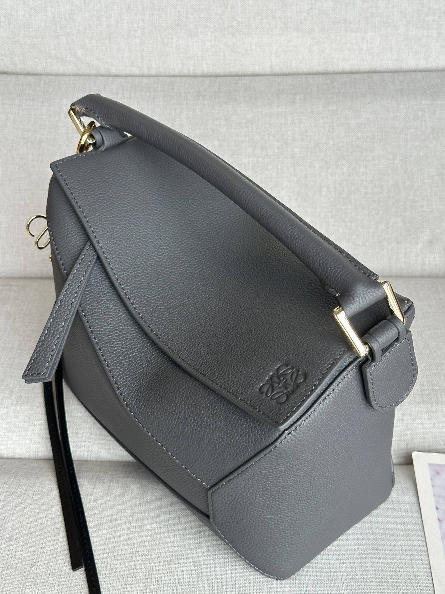 L0ew* Small Puzzle bag in classic calfskin (Dark Gray) 24x10.5x16.5cm