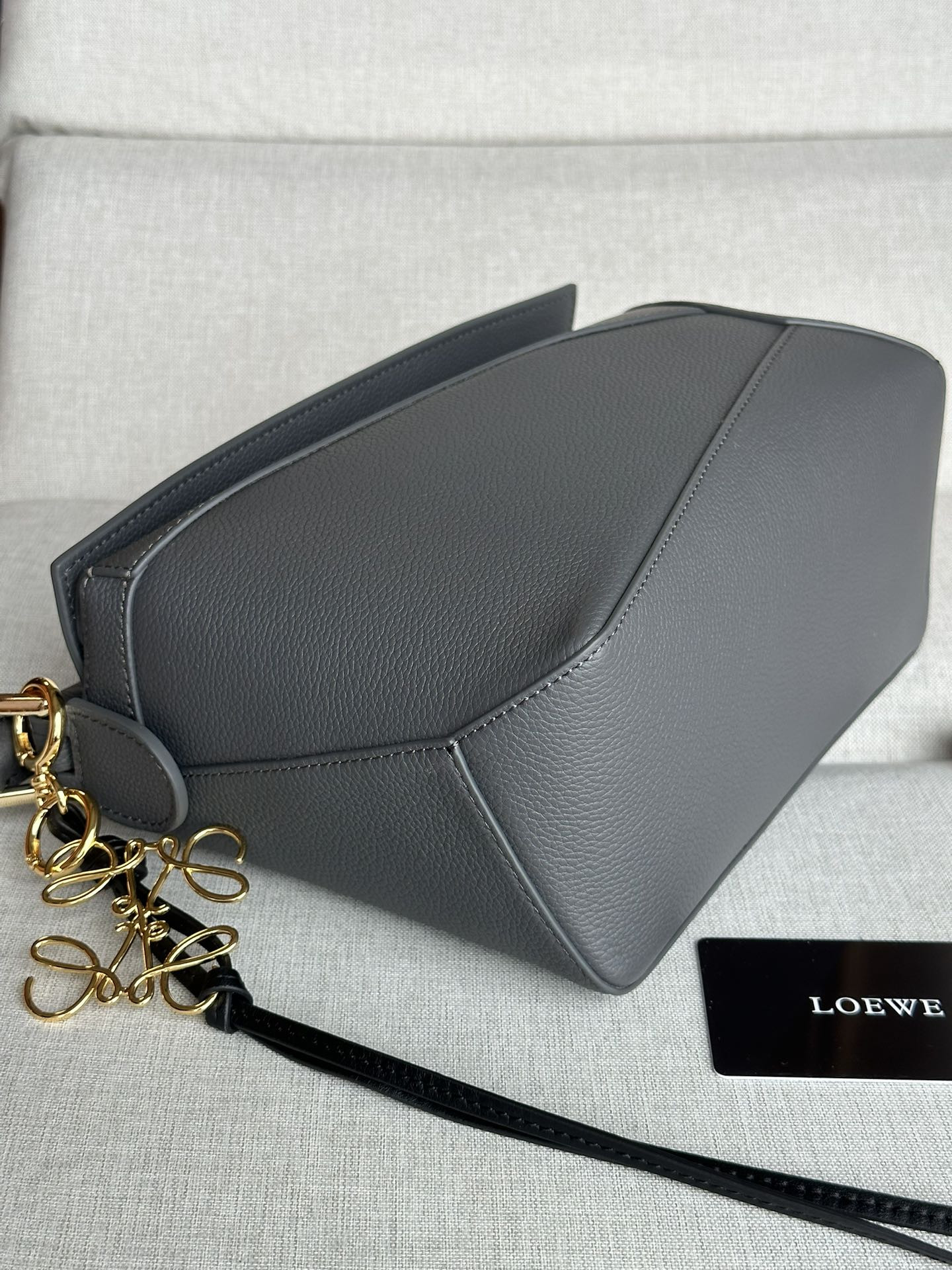 L0ew* Small Puzzle bag in classic calfskin (Dark Gray) 24x10.5x16.5cm