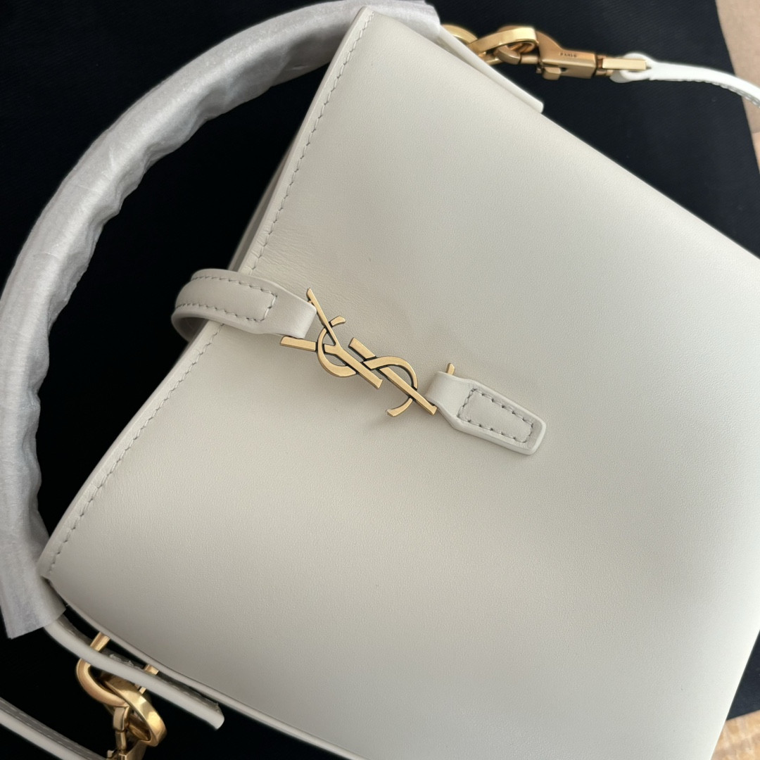 Y*L LE 37 Mini (Shiny Leather)  15x13x6cm