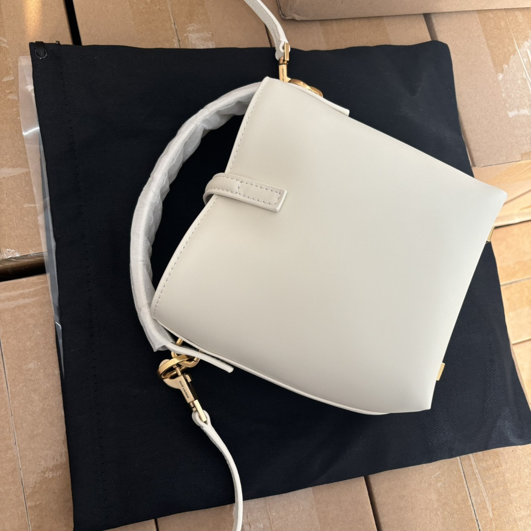 Y*L LE 37 Mini (Shiny Leather)  15x13x6cm