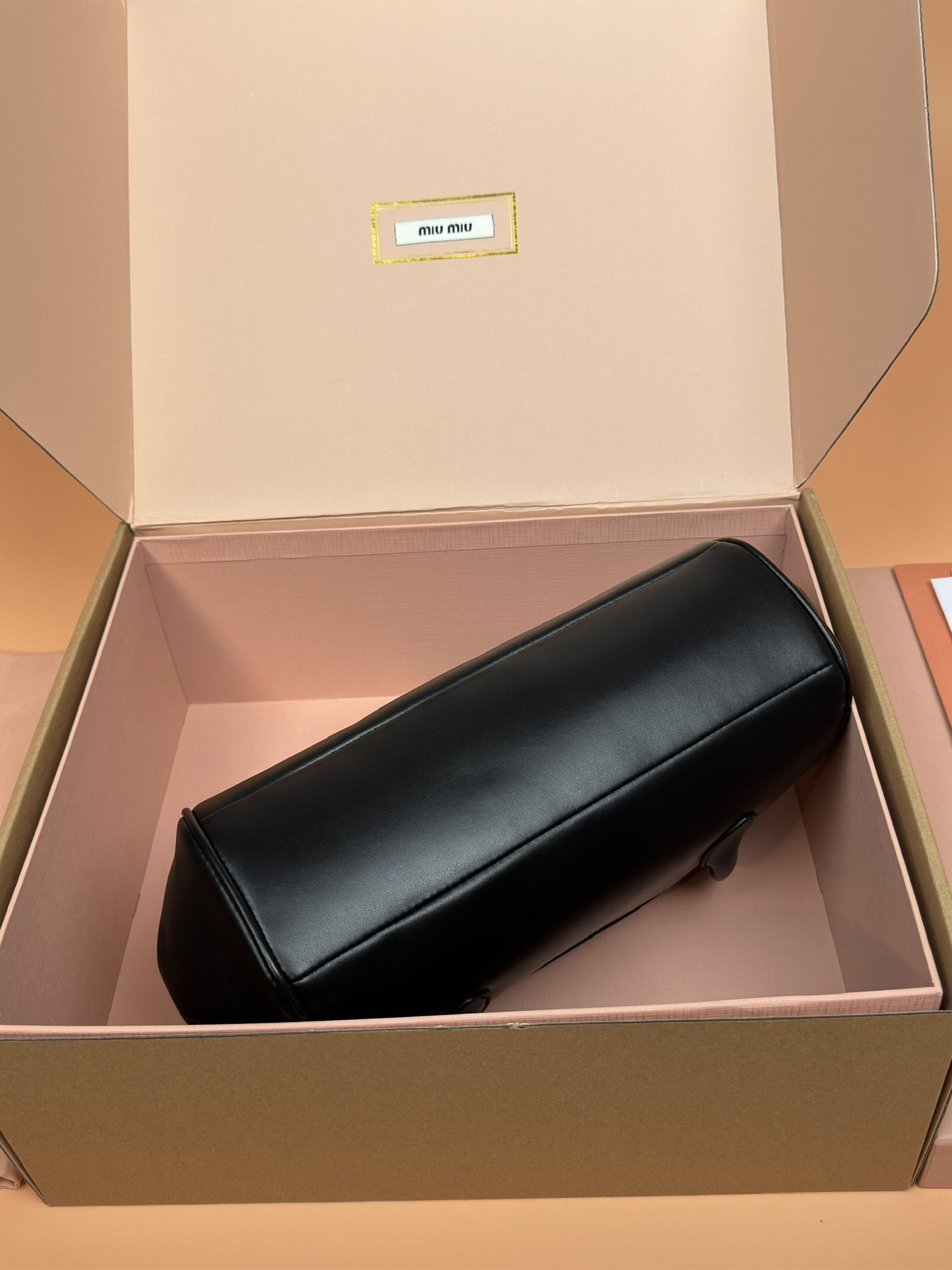 Miu Miu Leather shoulder bag 15x28x11cm