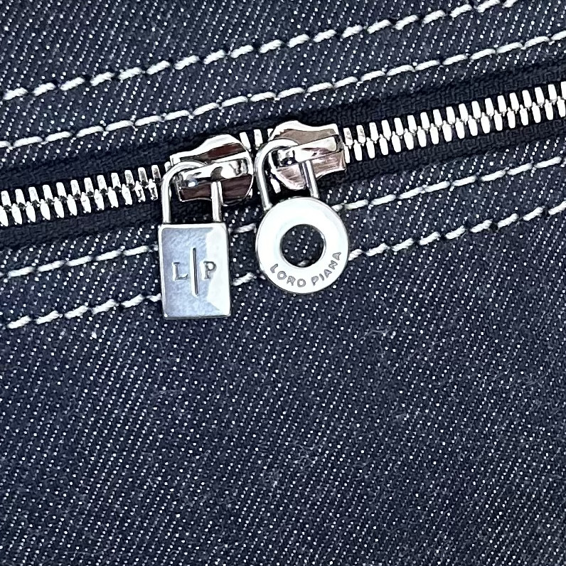 L**o p*ana Extra Pocket L19 Cotton 11 x 19 x 6.5 cm