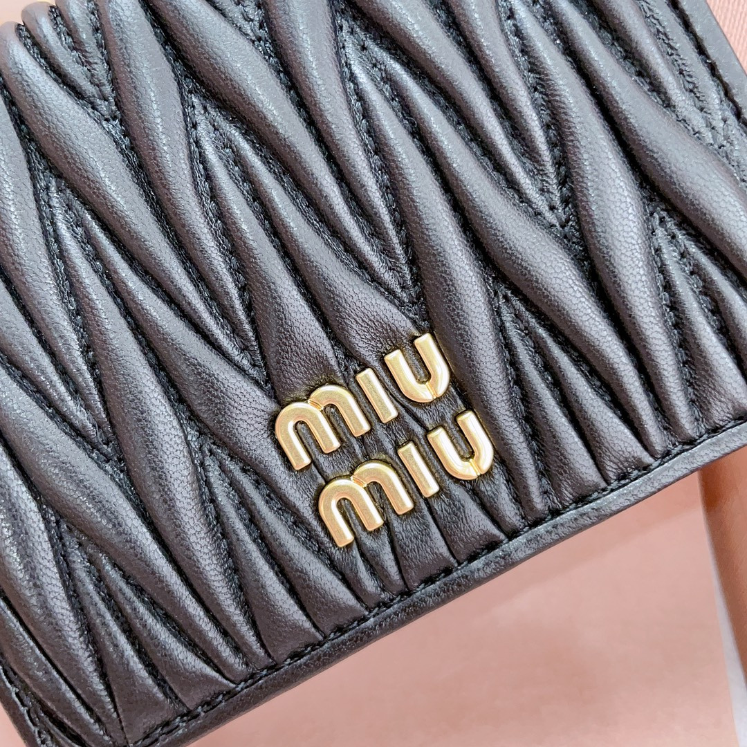 Miu Miu Small matelassé nappa leather wallet 11.2x8.5cm