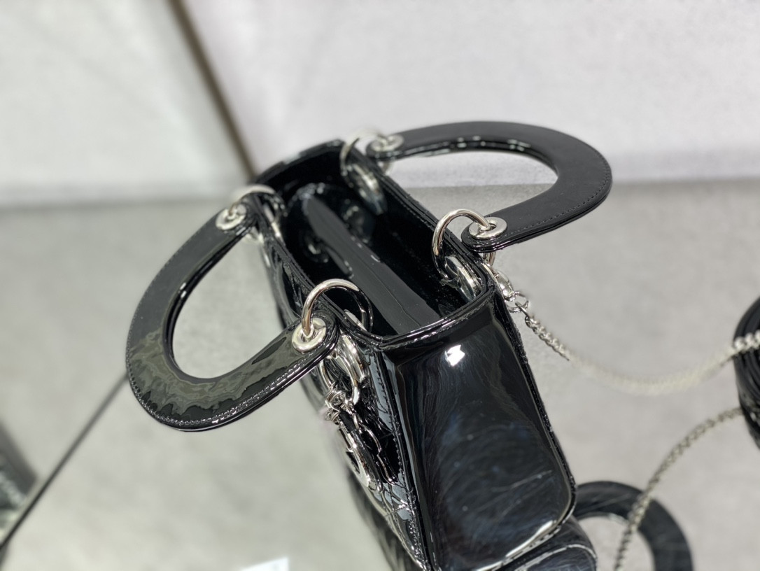 Mini Lady D*0r Bag Patent Cannage Calfskin 17 x 15 x 7 cm