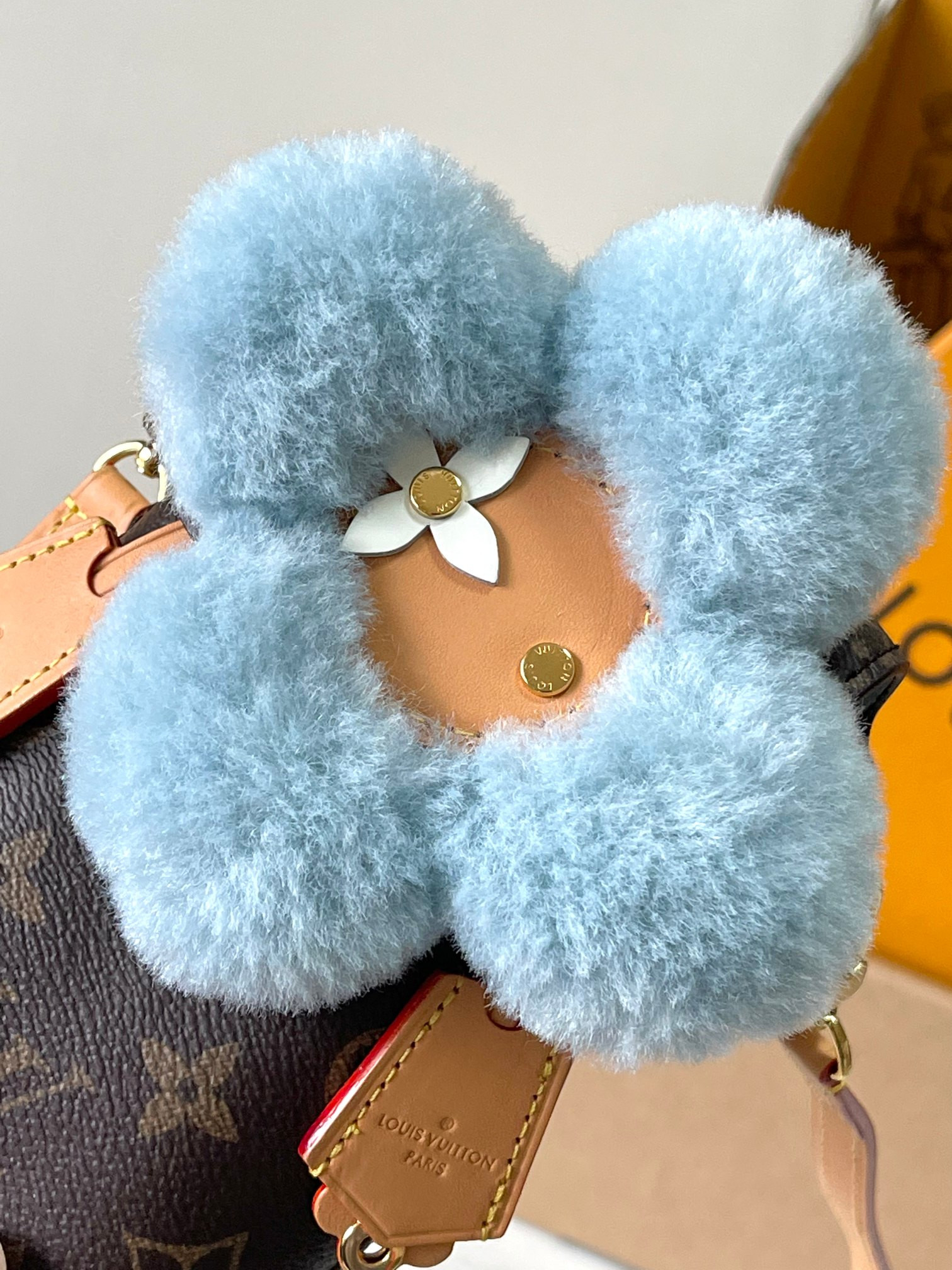 LV Vivienne Phone Pouch M12269 10x17.5x4.5cm