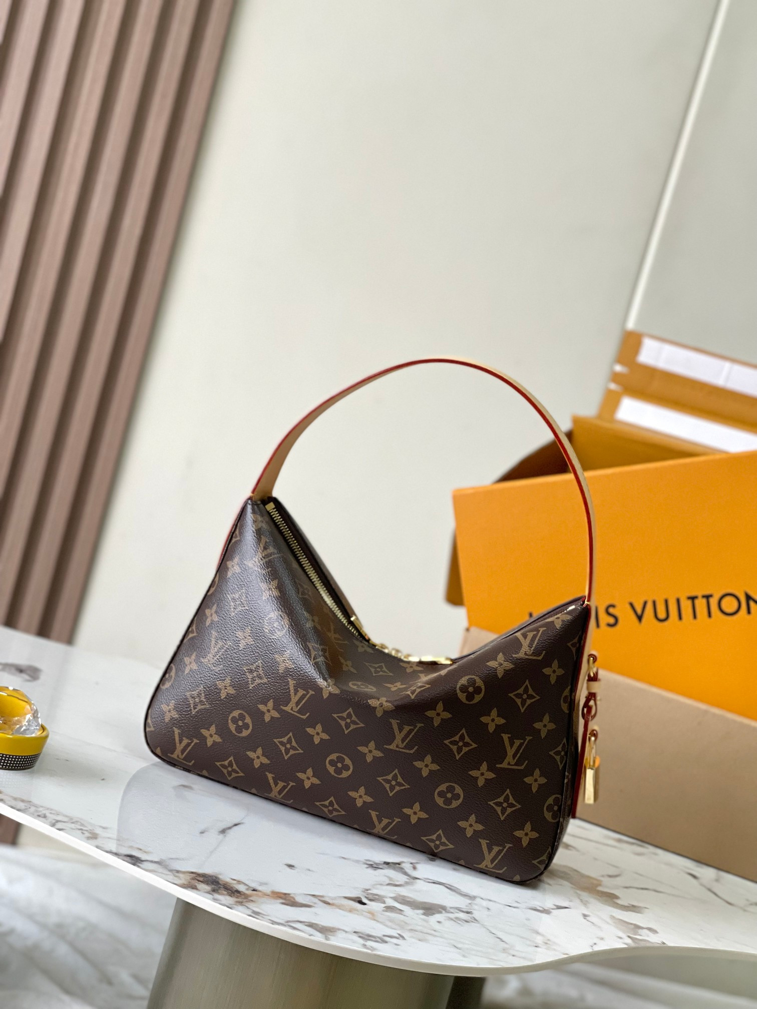 LV Slouchy PM M11952 22x9x33cm