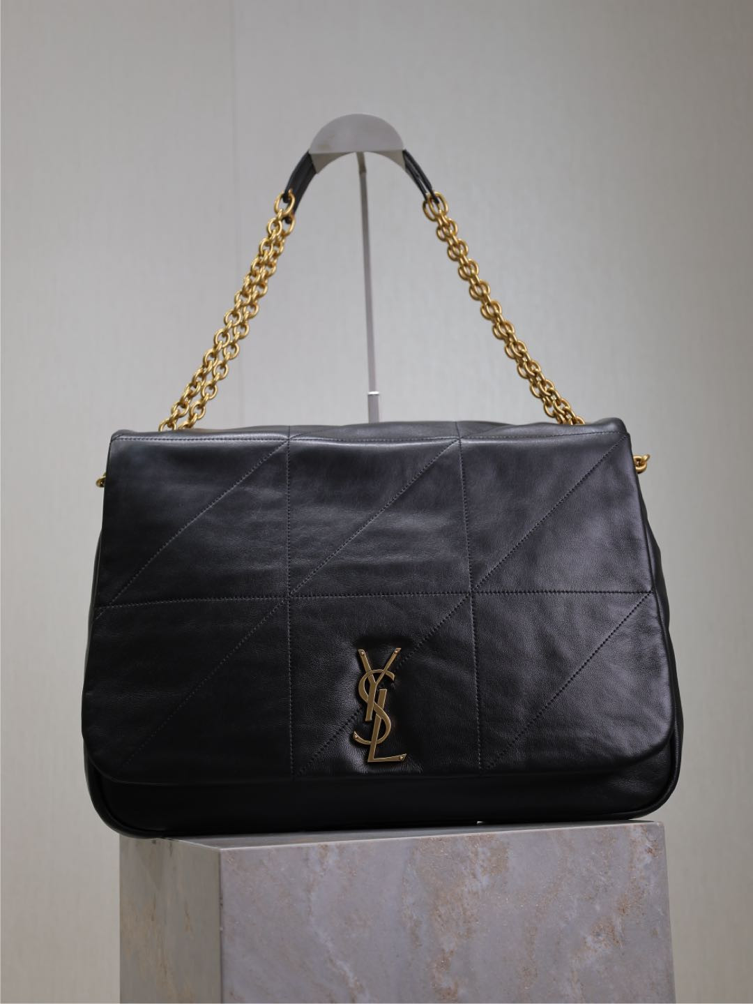 Y*L large jamie 4.3 in lambskin 43x29x9cm