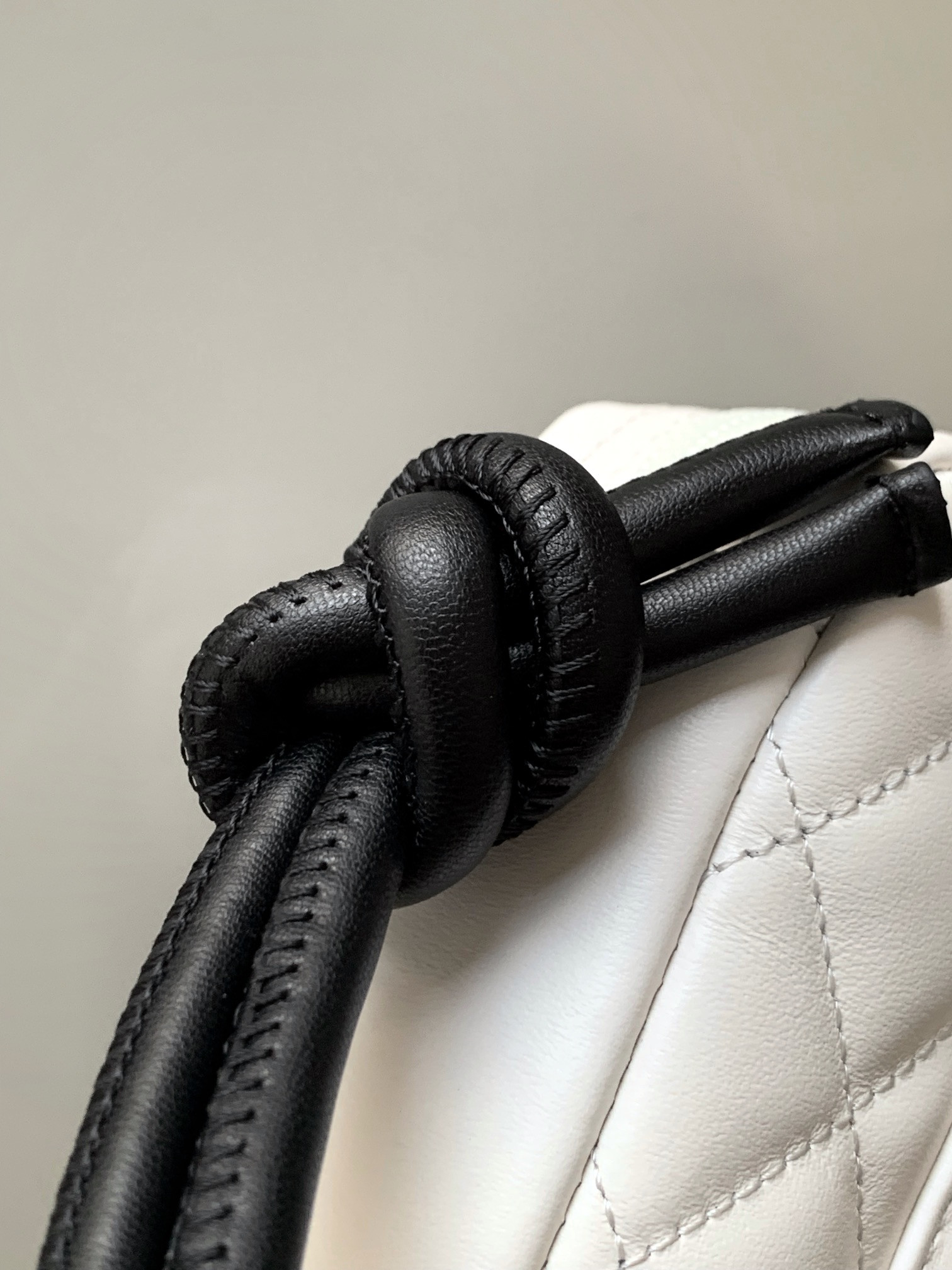 Ch*el Cambon Hobo Bag 20x12x3cm