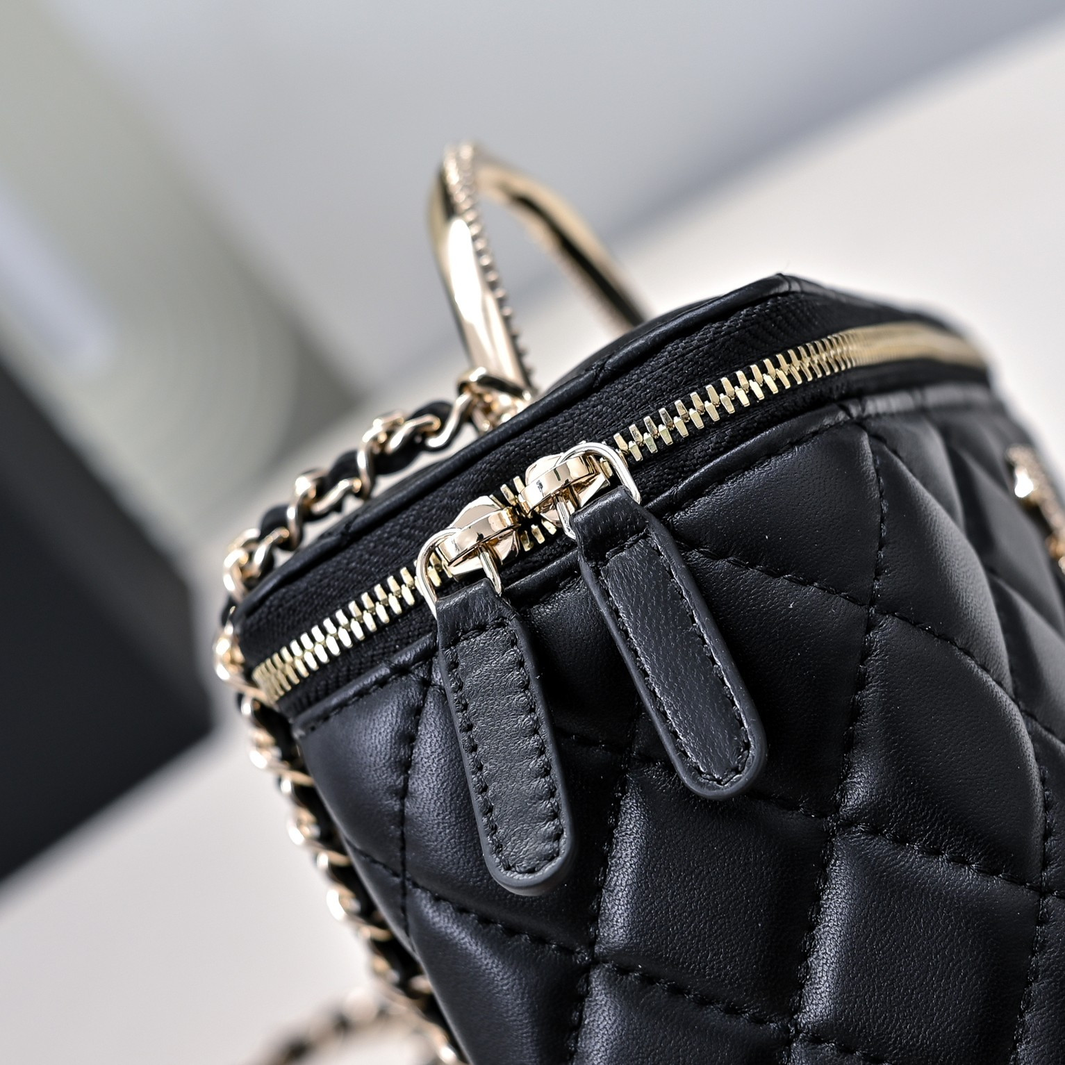 Ch*el Clutch With Chain 17cm