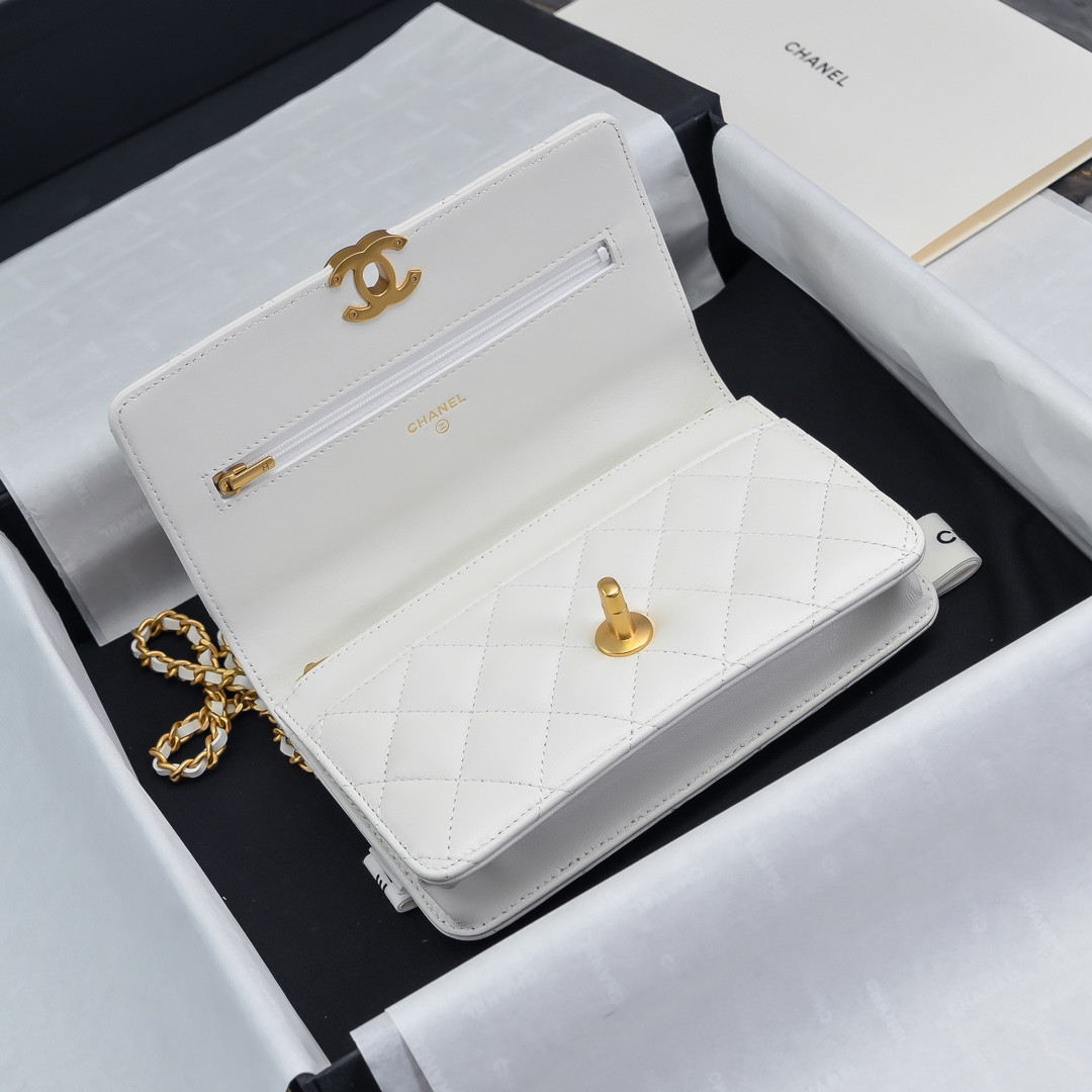 Ch*el Clutch With Chain 19cm