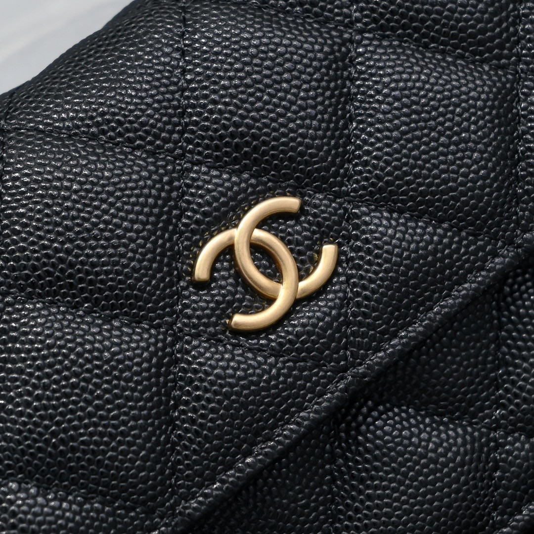 Ch*el woc CLASSIC WALLET ON CHAIN 17cm