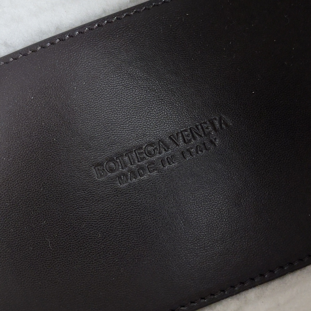 Bo*te*ga Ve*ne*ta Mini Wallace 20x13x9.5cm