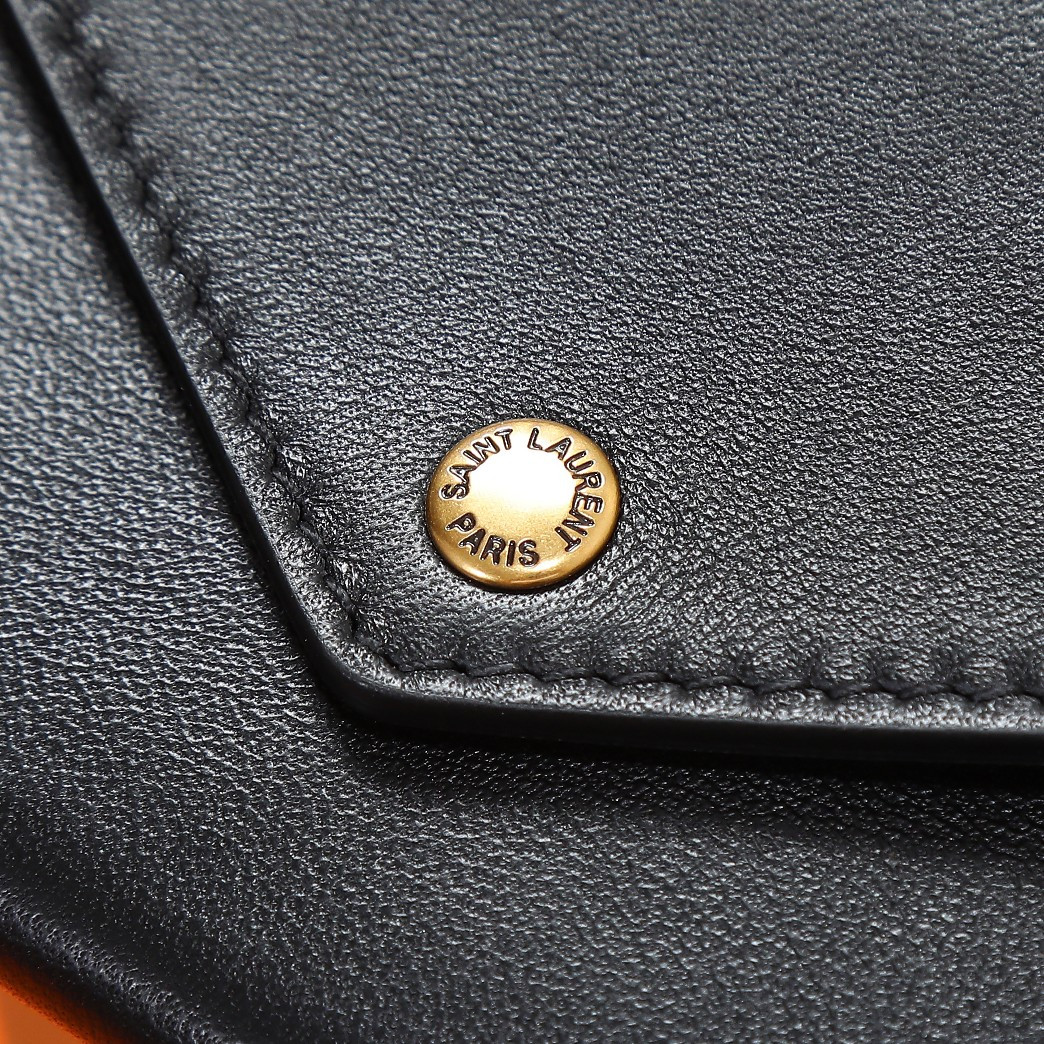 Y*L LOULOU small in MATELASSÉ lambskin 24x14x6cm