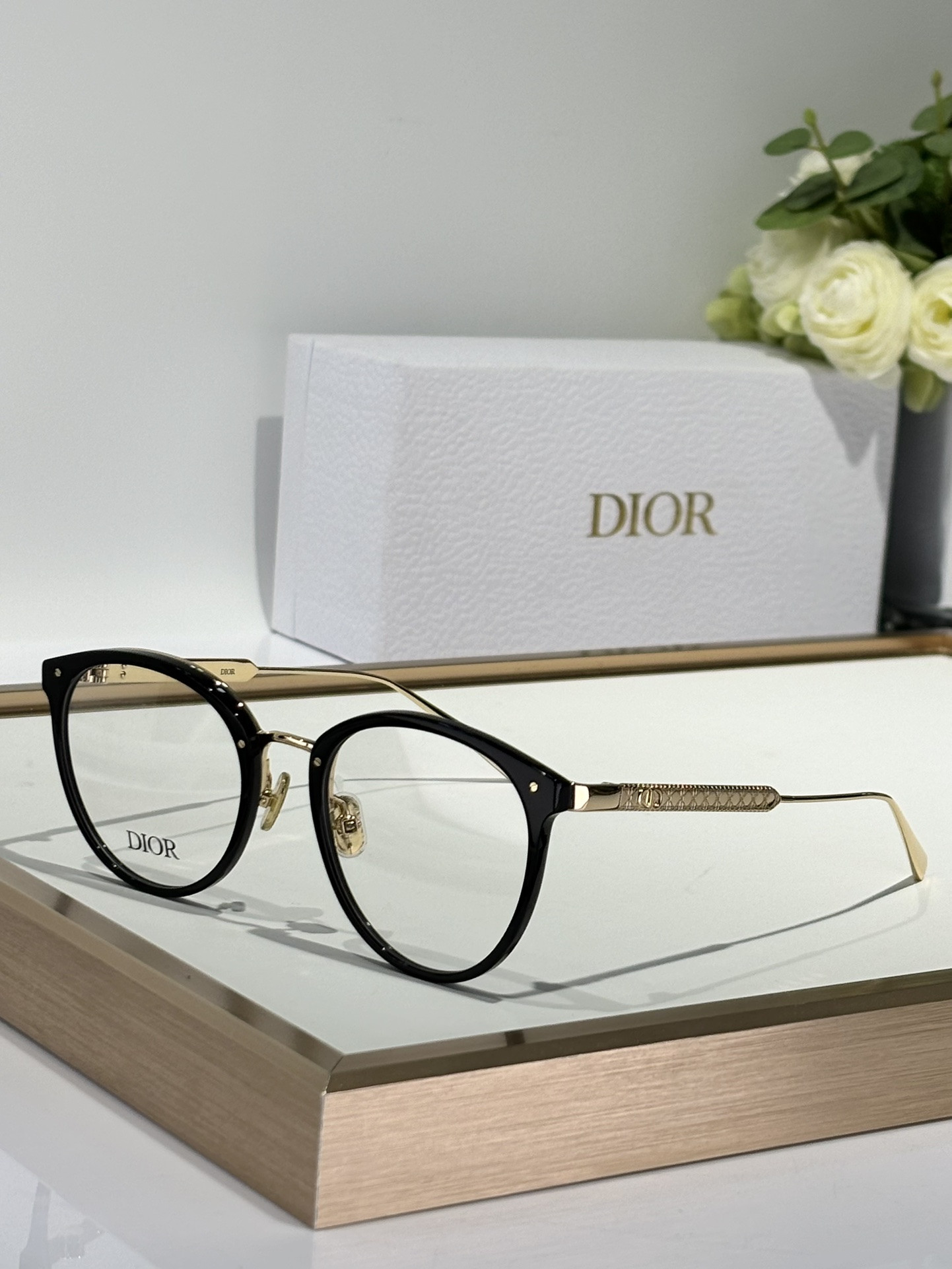 D*0r Glasses Mini CD A6L 51-20-145