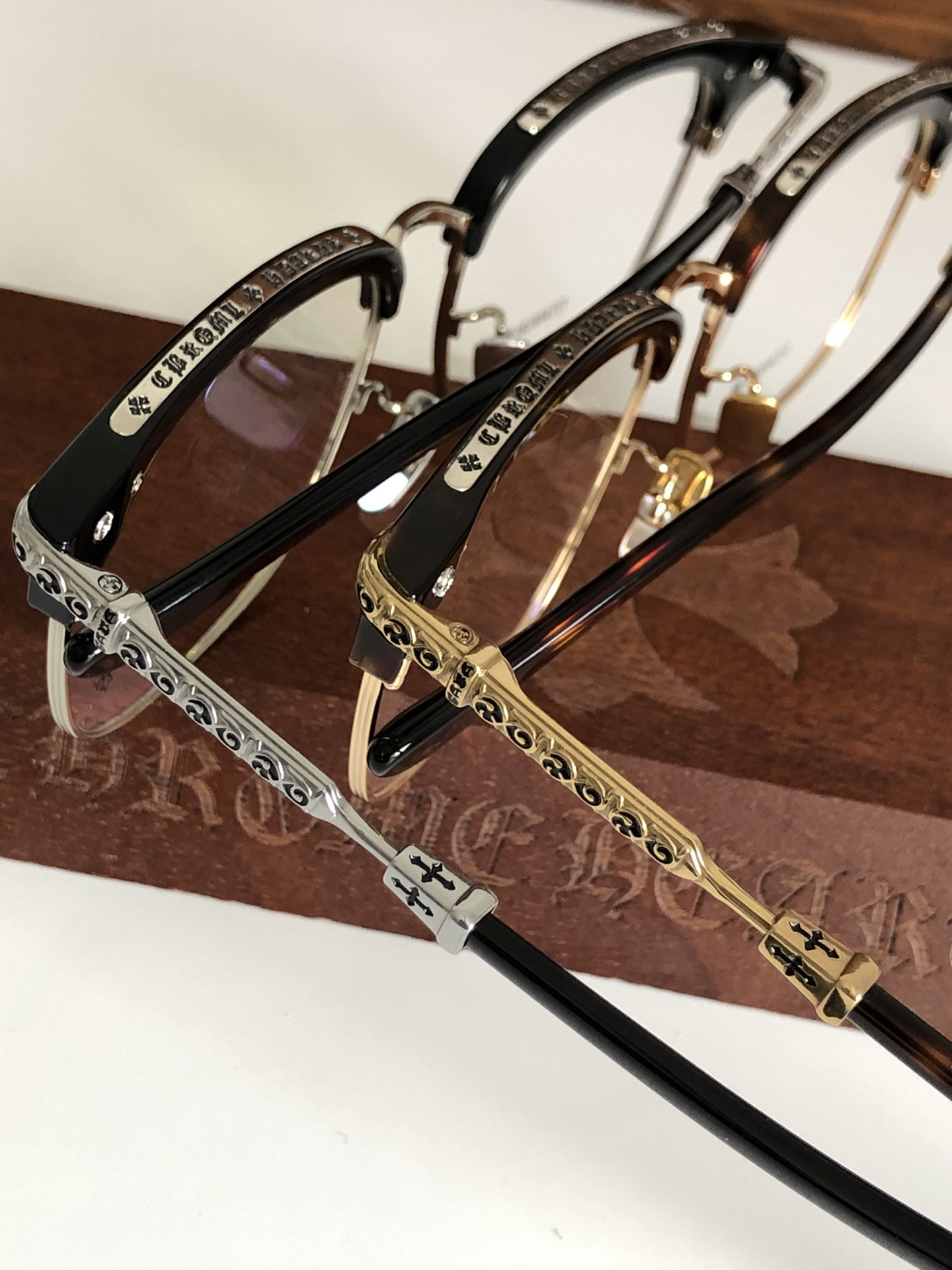 Ch**me He**ts Glasses VERTICAL SMILE I 57-19-148