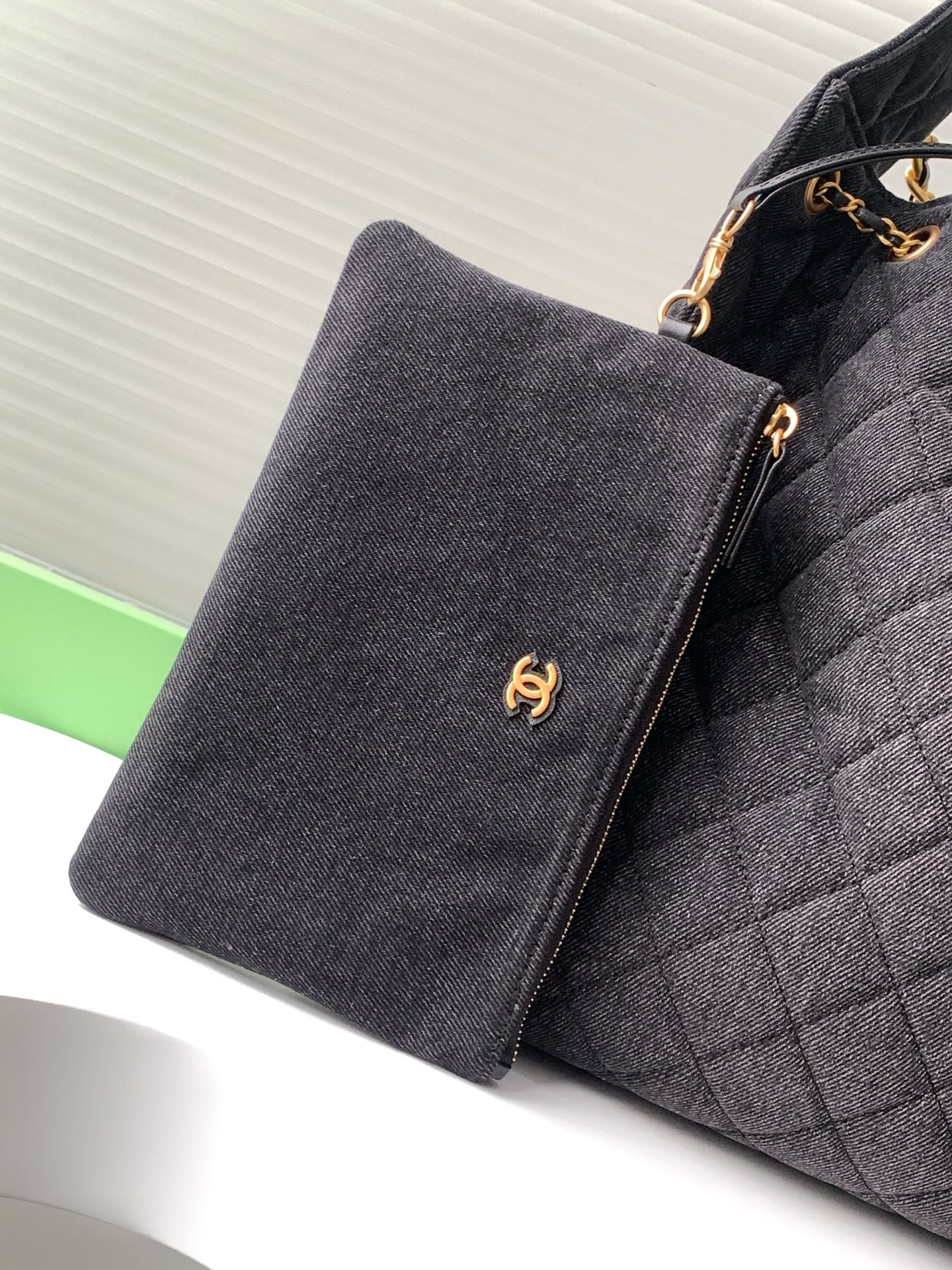 Ch*el 25C Bucket Hobo Bag AS5231 40x30x15cm