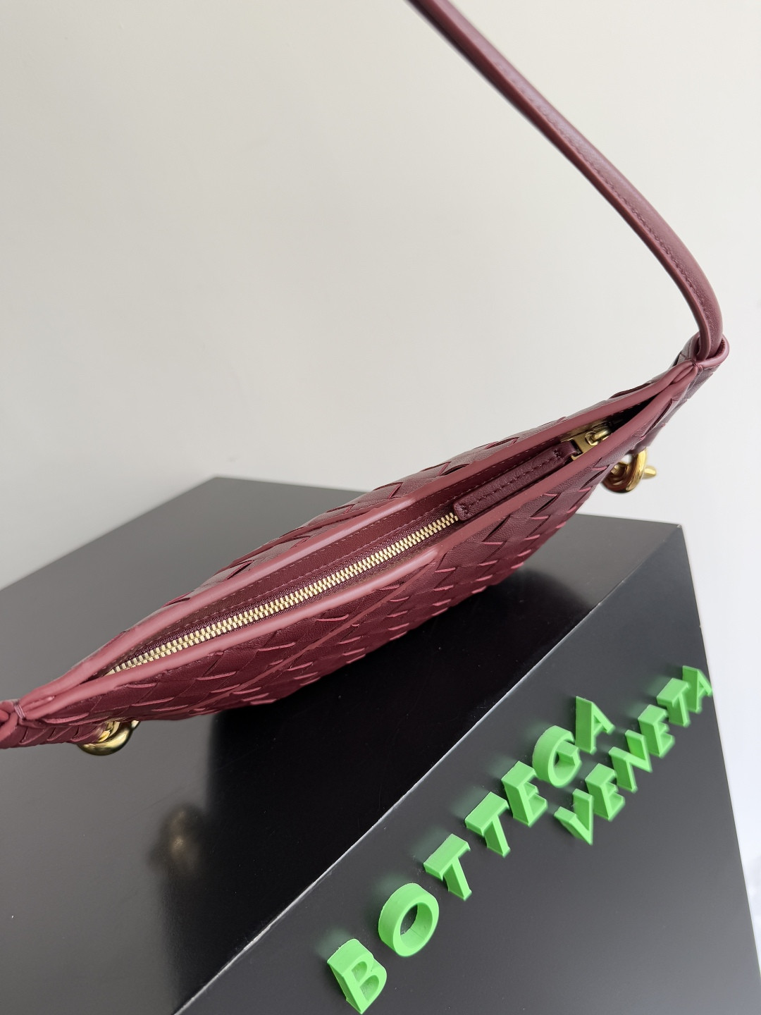 Bo*te*ga Ve*ne*ta Mini Baby Solstice 18x28x5cm