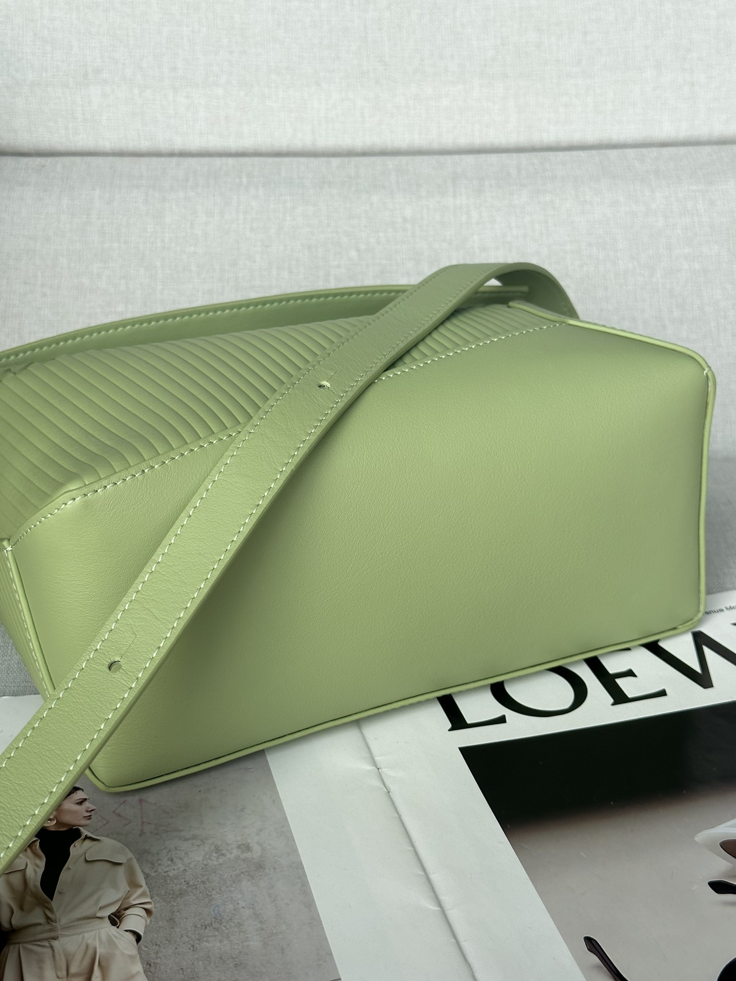 L0ew* Small Puzzle bag in calfskin 24x10.5x16.5cm