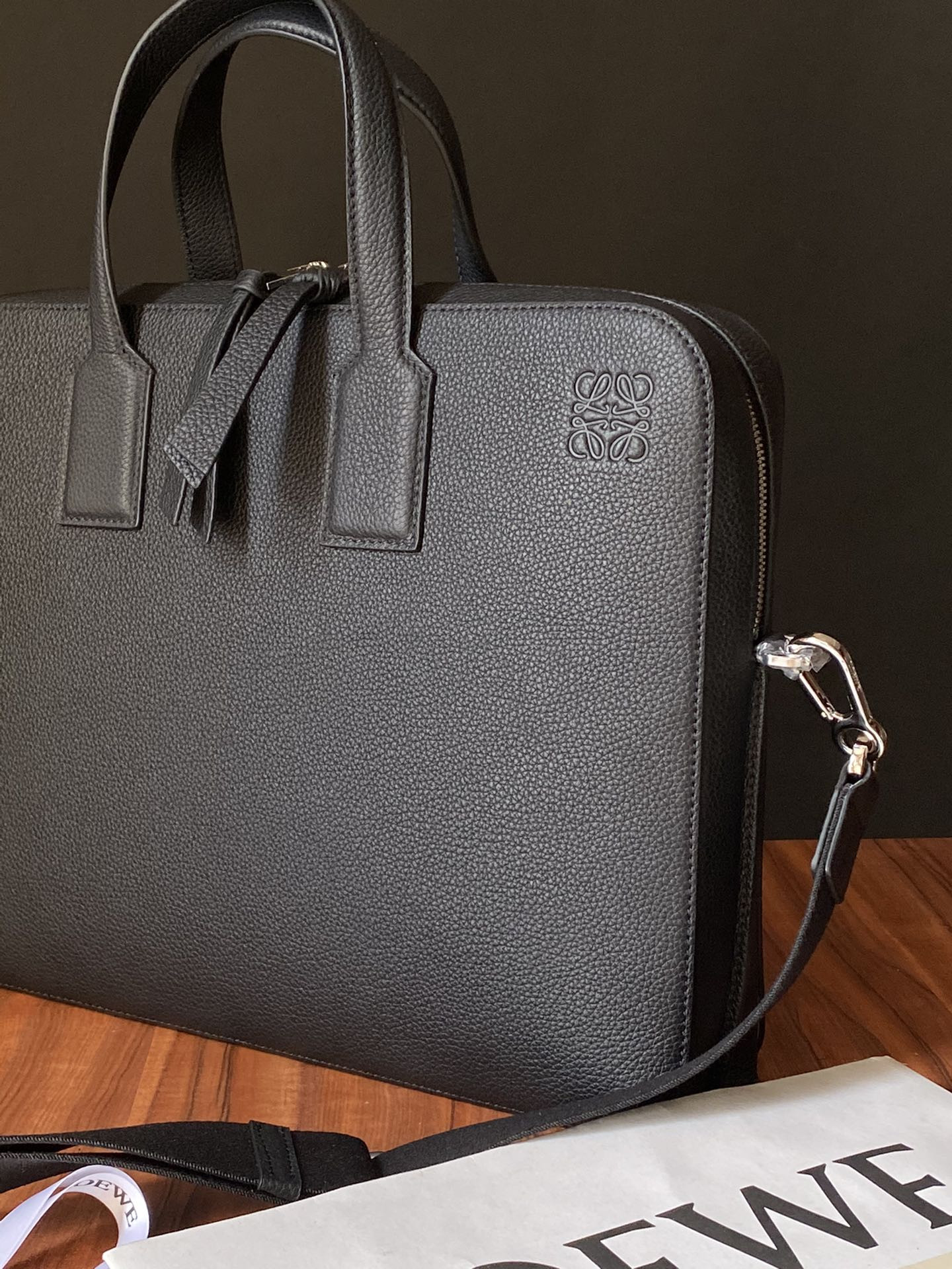 L0ew* Goya Slim Briefcase in Soft Grained Calfskin 27.5x7.5x38cm