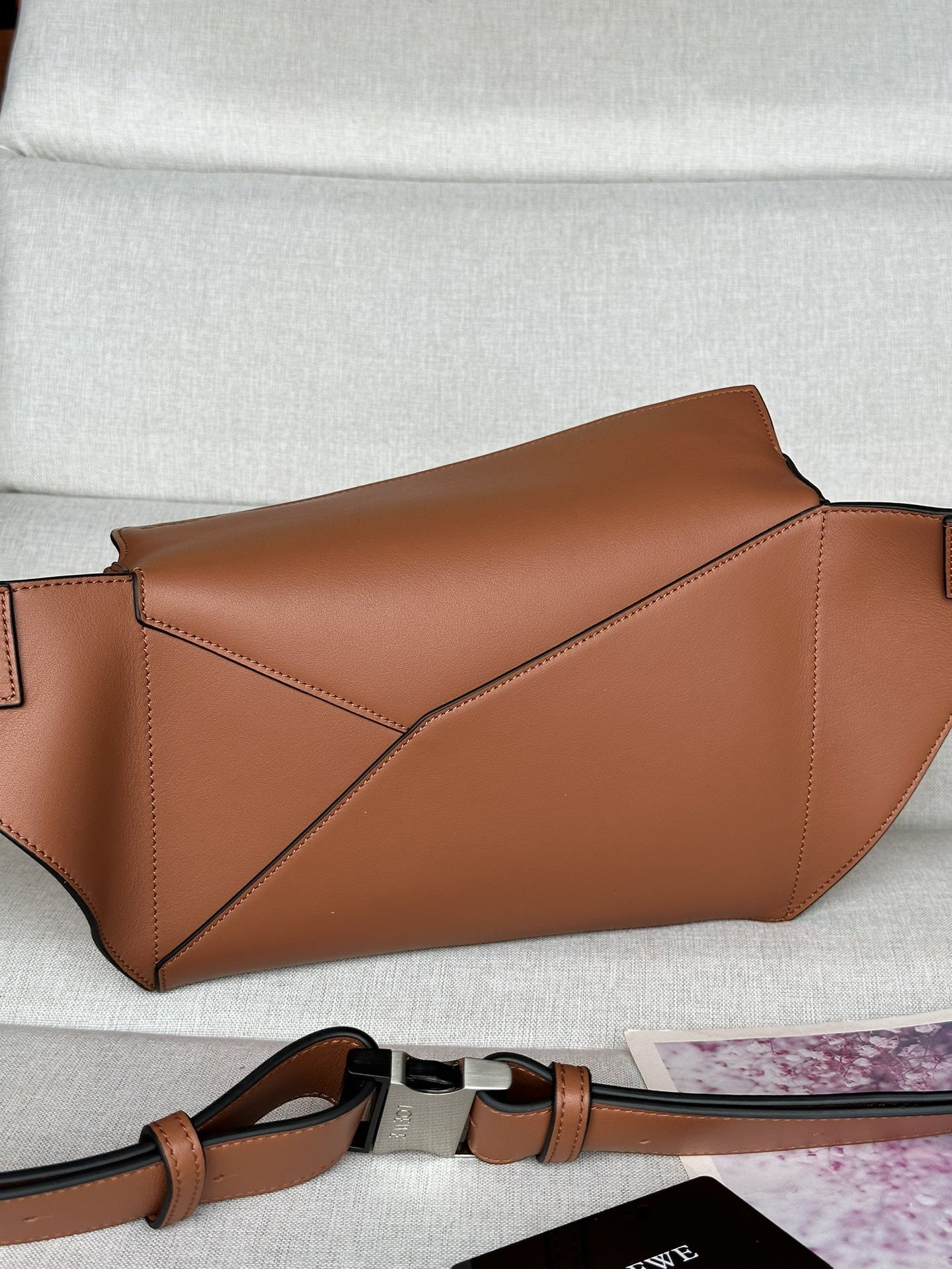 L0ew* Small Puzzle bumbag in classic calfskin 24x10.5x16cm