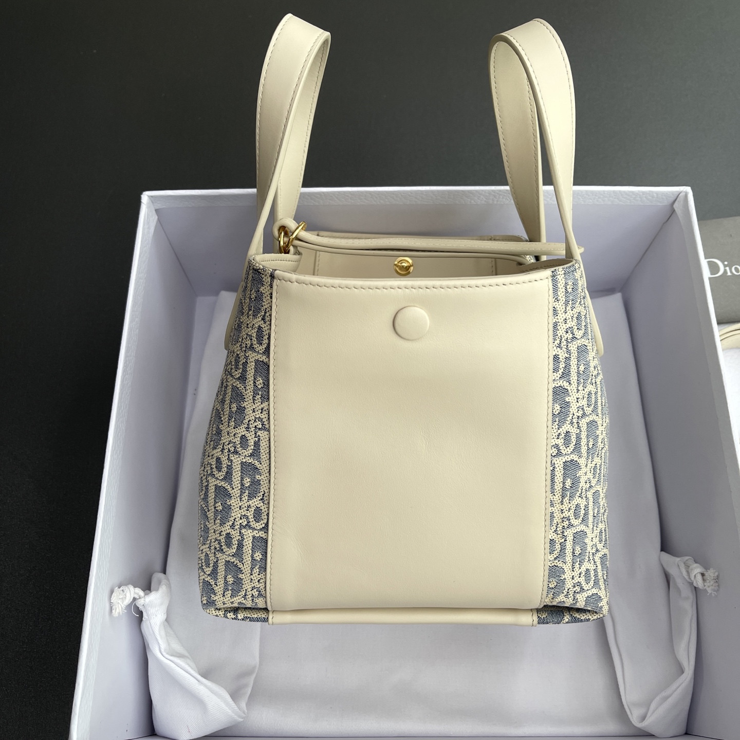 D*0r Small Signature Bucket Bag 21x19x11cm