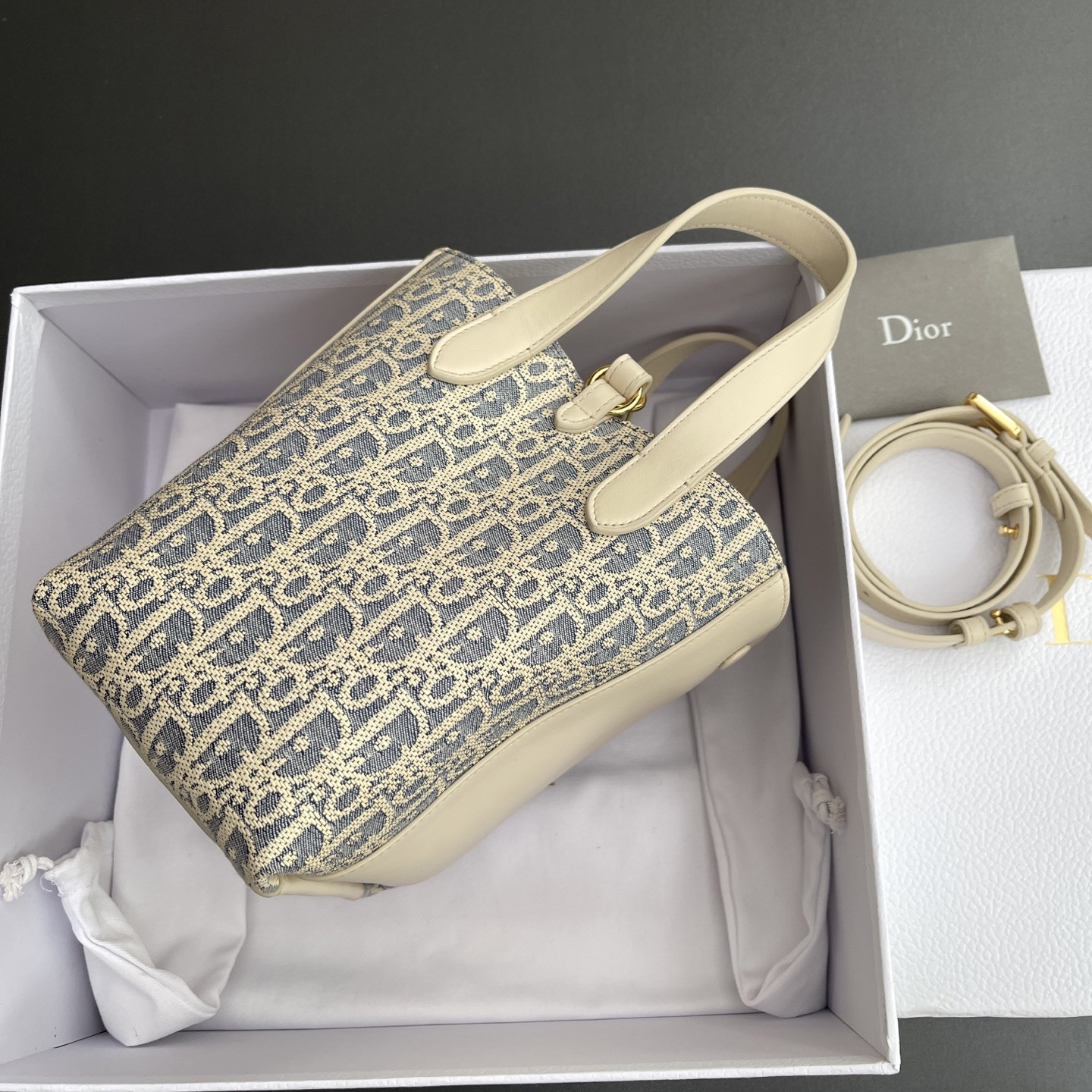 D*0r Small Signature Bucket Bag 21x19x11cm