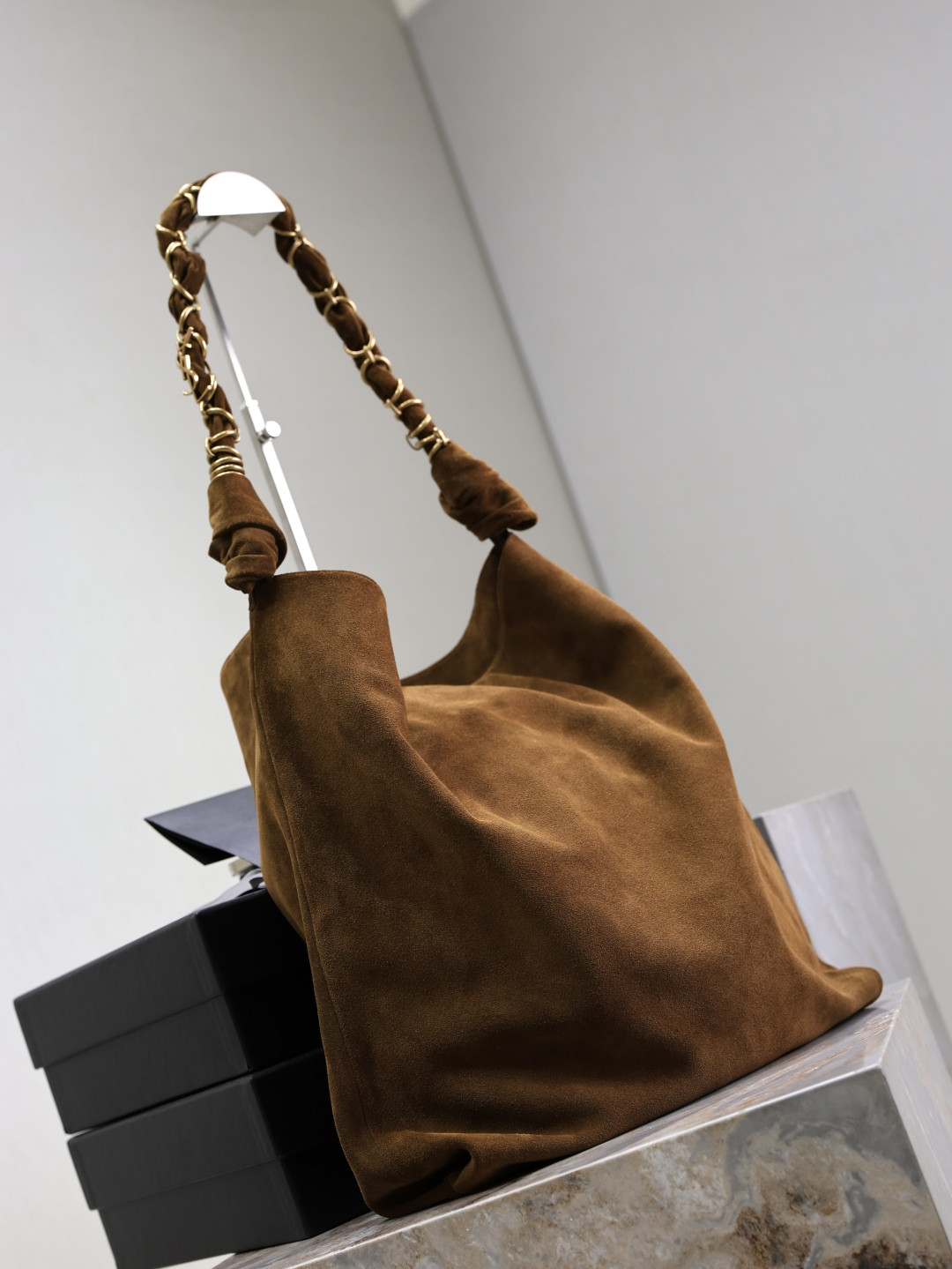 Y*L Amalia (suede) 42x50x1cm