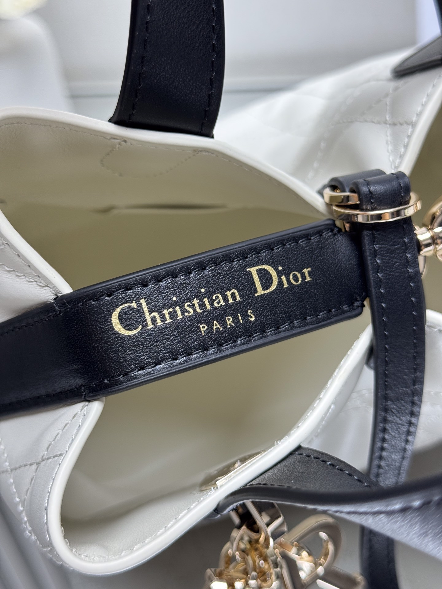 D*0r Small D*0r Toujours Vertical Bag 18.5x18.5x12cm