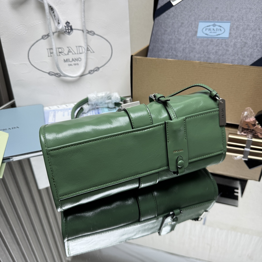 Pra*a Small Leather Tote Bag 18x26x12cm