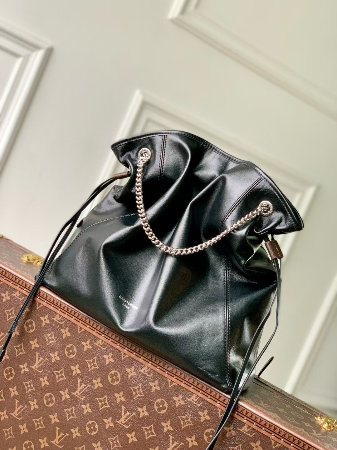 LV Off Duty Vibe MM M25545 33x24x11.5cm
