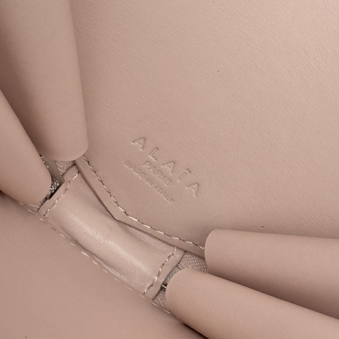 ALAÏA Le Coeur Heart Bag 18.5x20.5x5cm