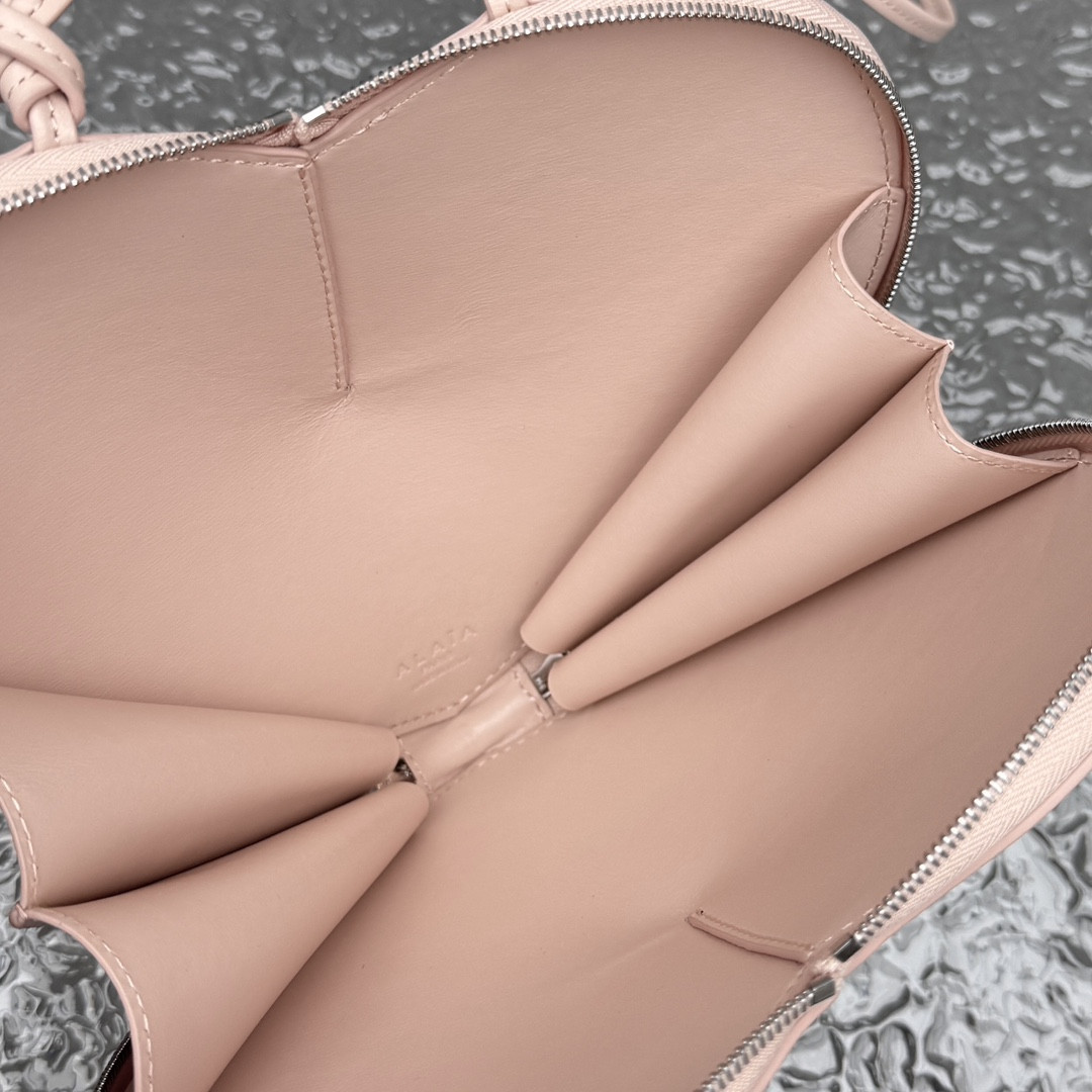 ALAÏA Le Coeur Heart Bag 18.5x20.5x5cm