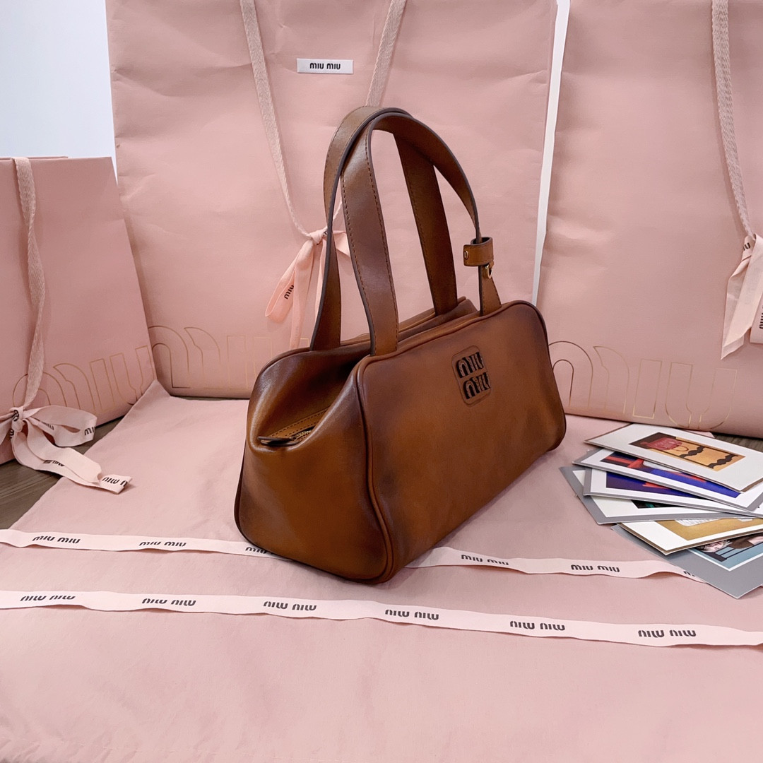Miu Miu Leather Top-Handle Bag 15x28x13cm