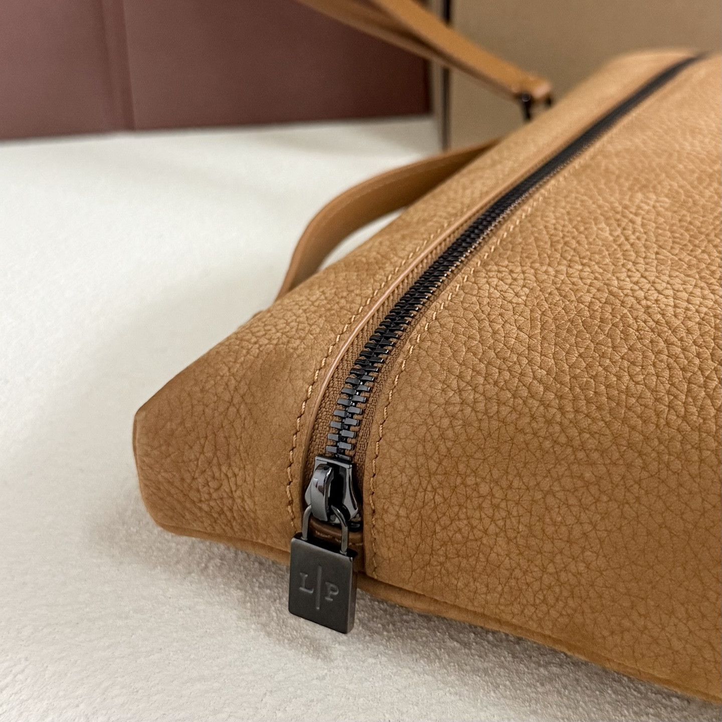 L**o p*ana Extra pouch L29 29x18x5cm