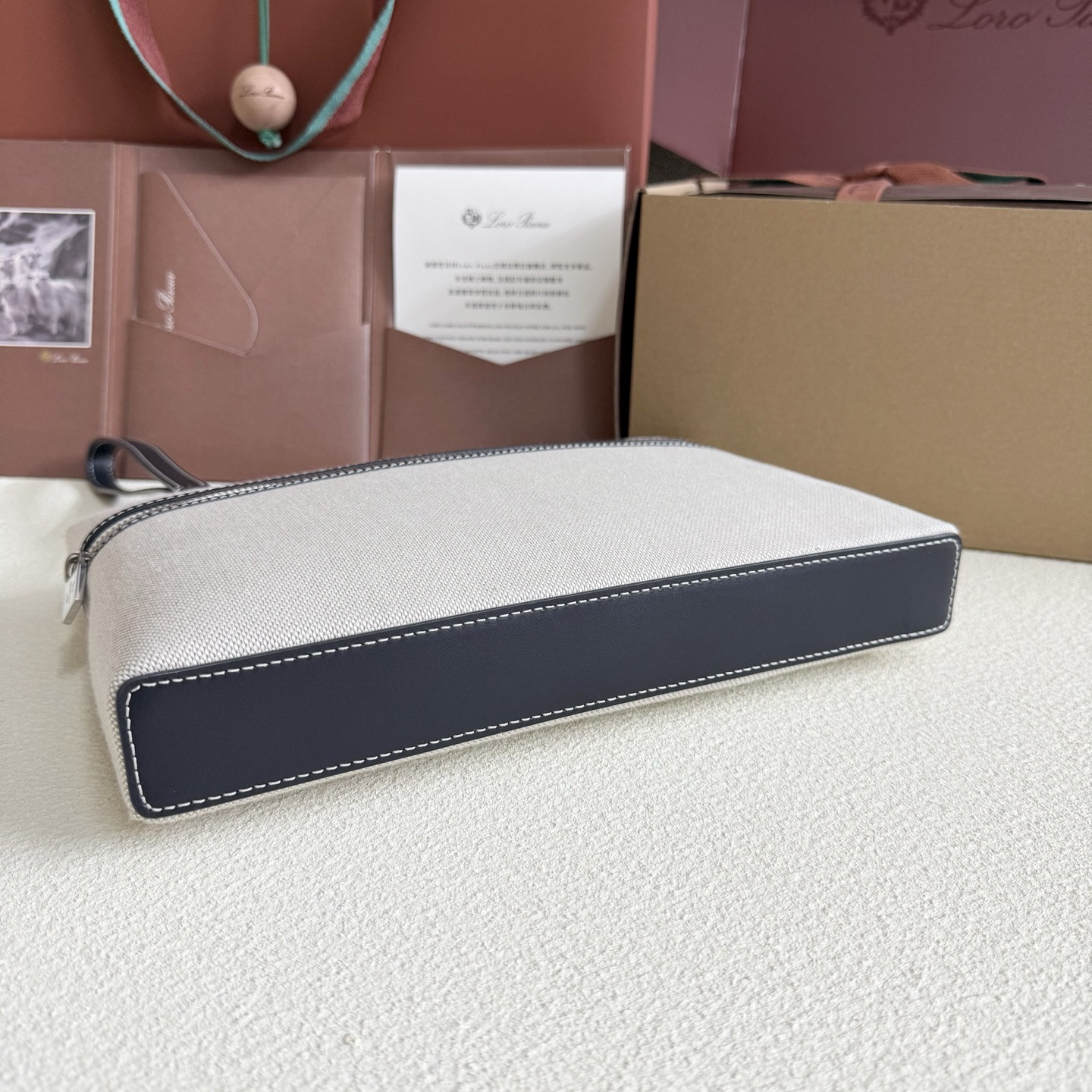 L**o p*ana Extra pouch L29 29x18x5cm