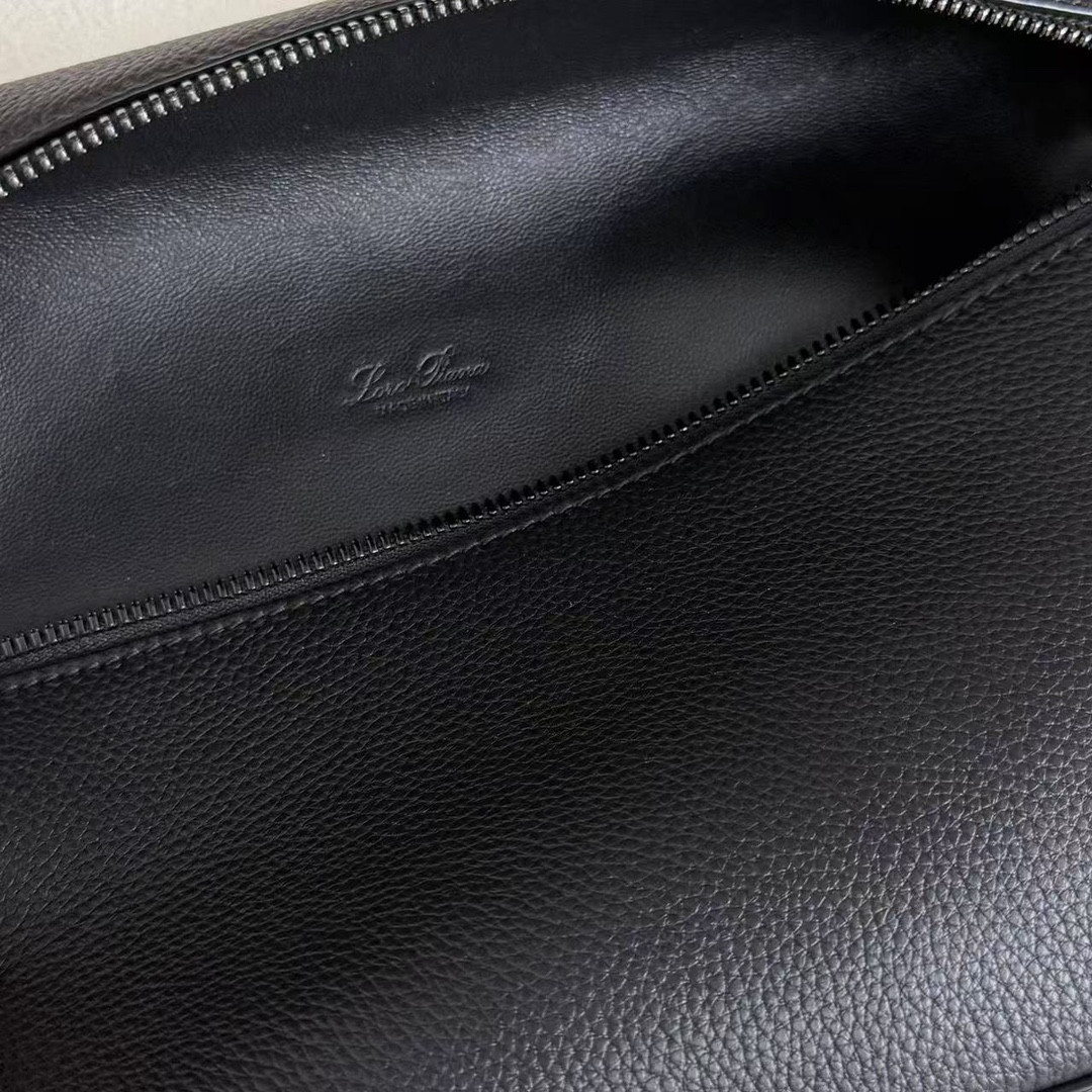 L**o p*ana Extra pouch L29 29x18x5cm