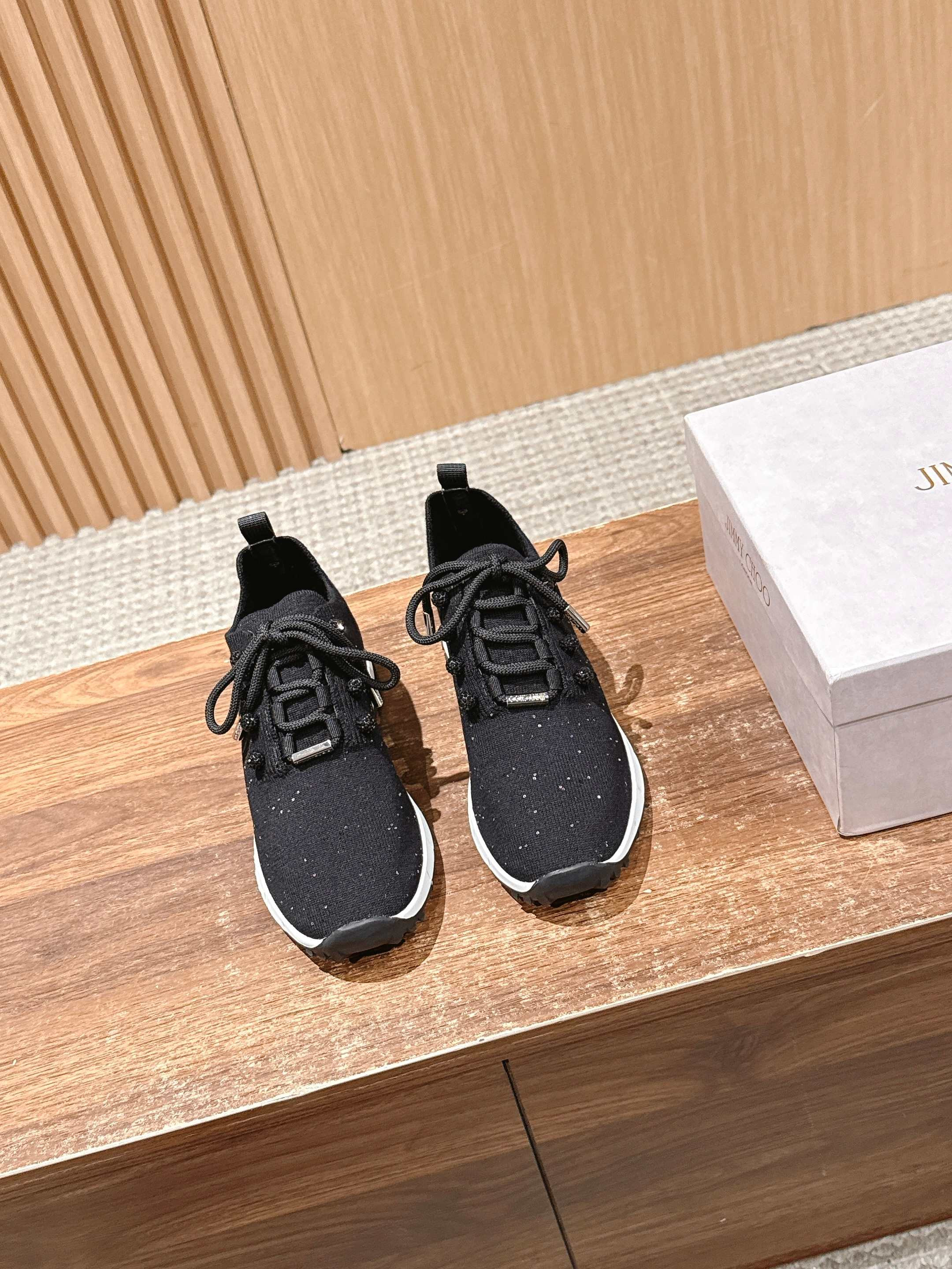 UA Ji*y Ch* Casual Sneakers
