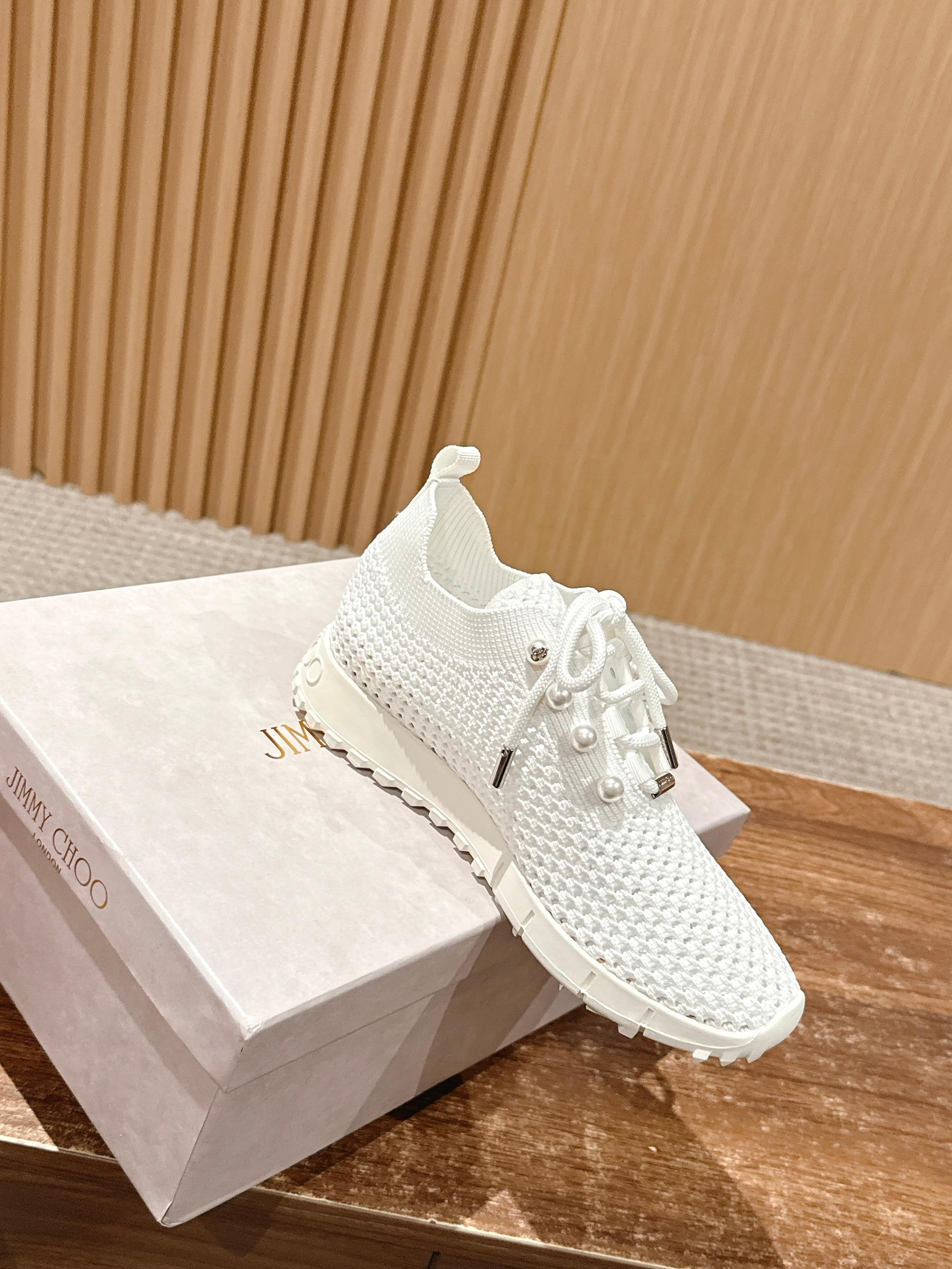 UA Ji*y Ch* Casual Sneakers