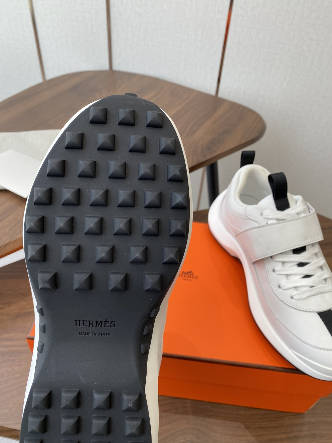 UA Hermès Loop Sneaker