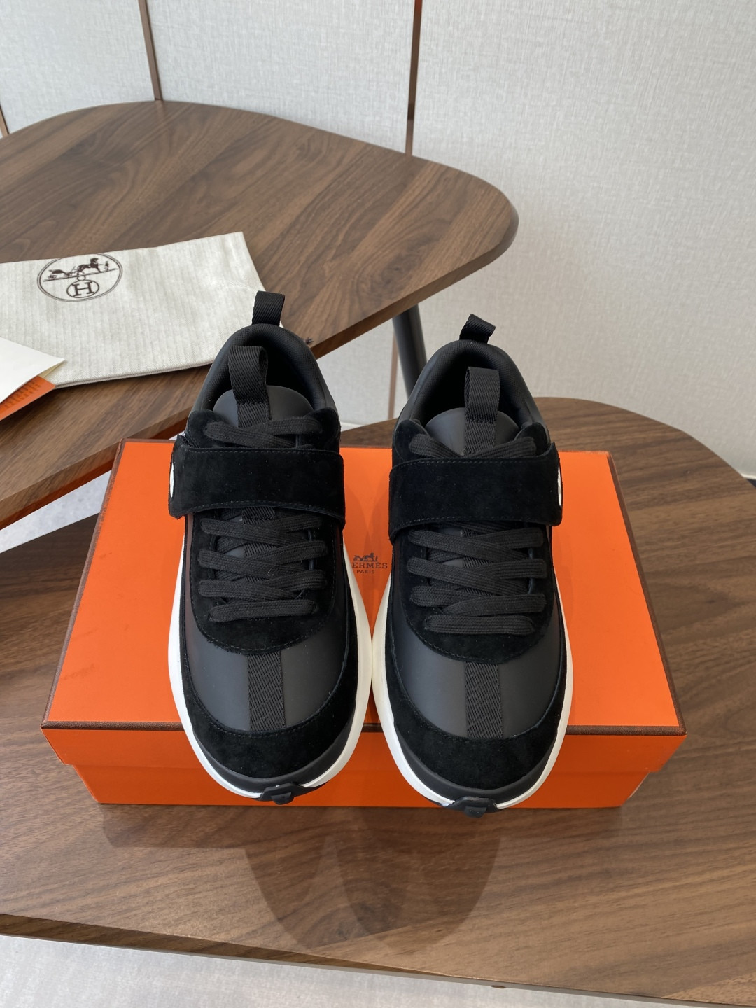 UA Hermès Loop Sneaker