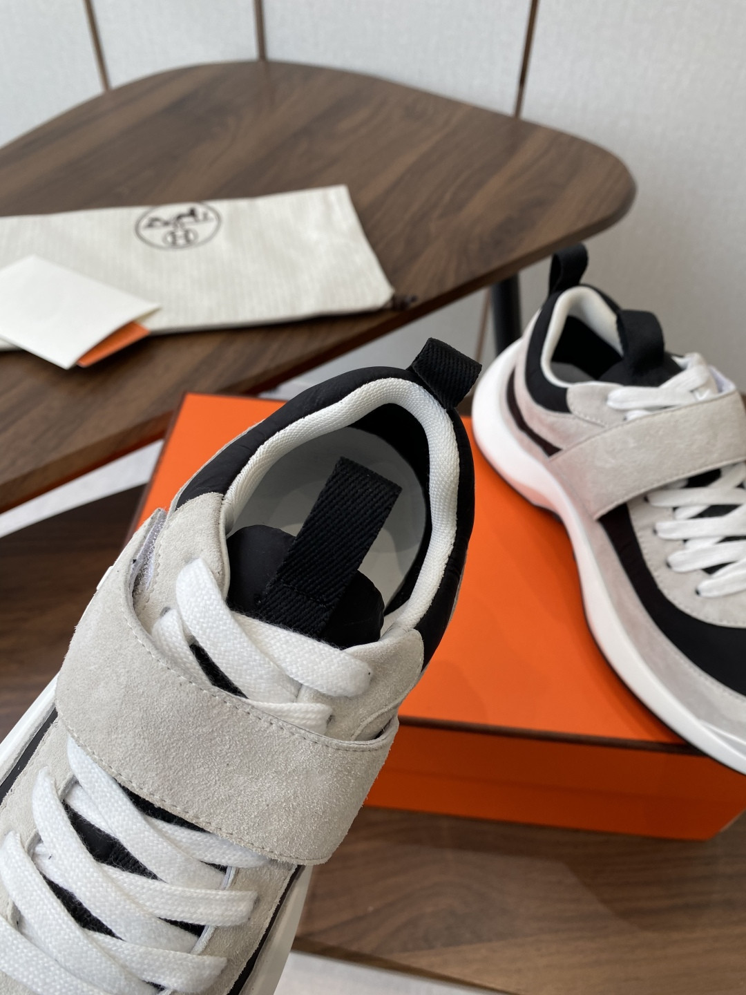UA Hermès Loop Sneaker