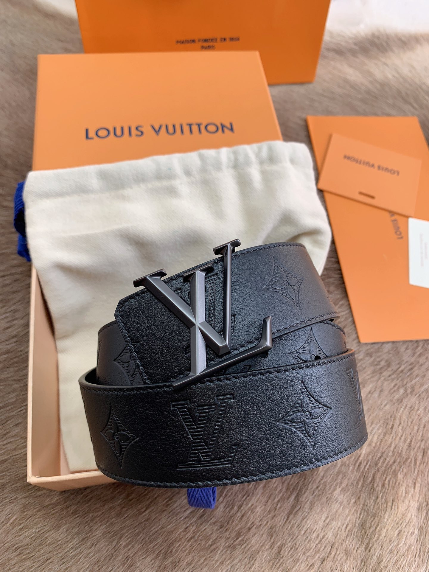 LV L0*is V*t0n 40MM BELT