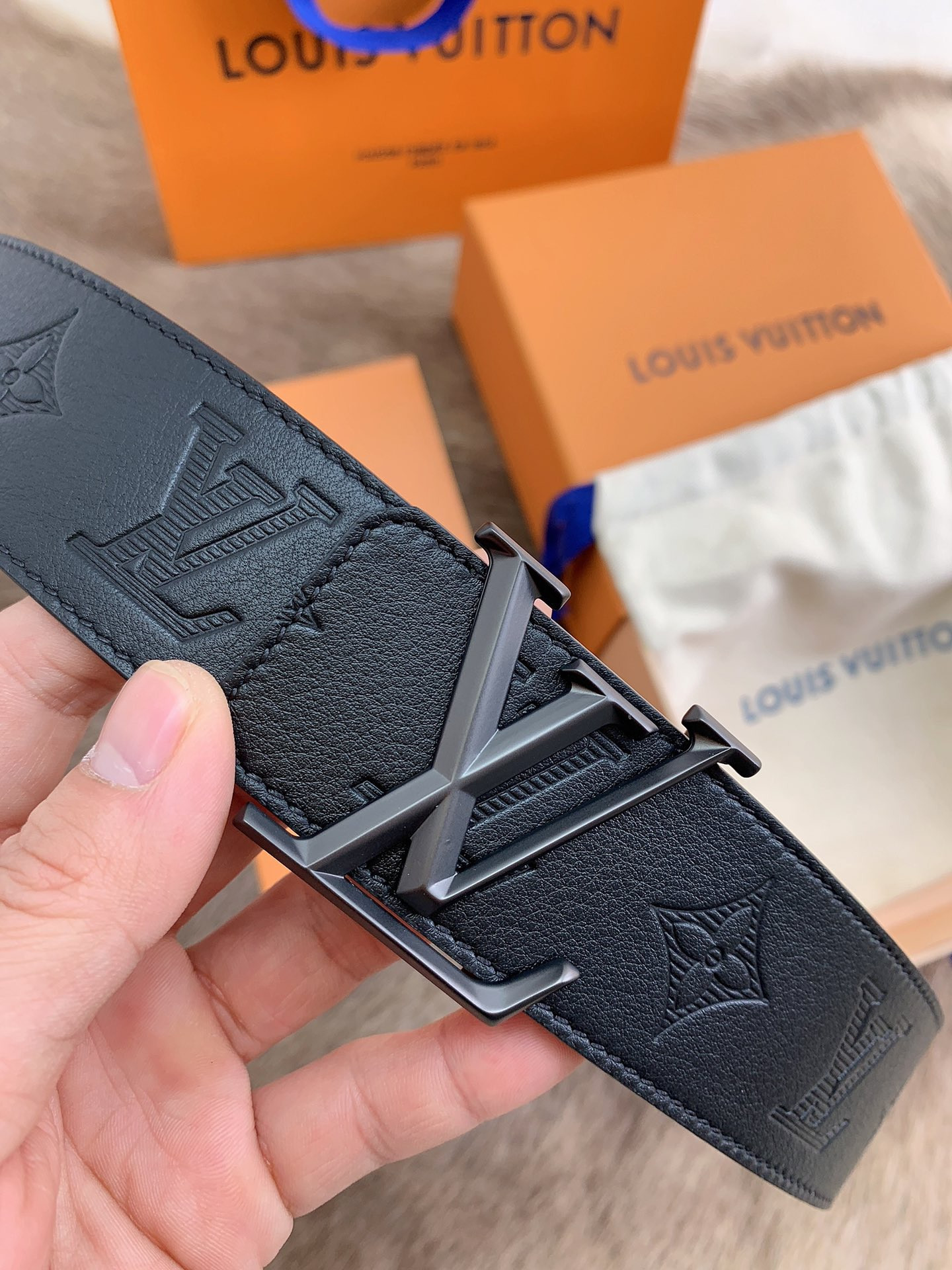 LV L0*is V*t0n 40MM BELT